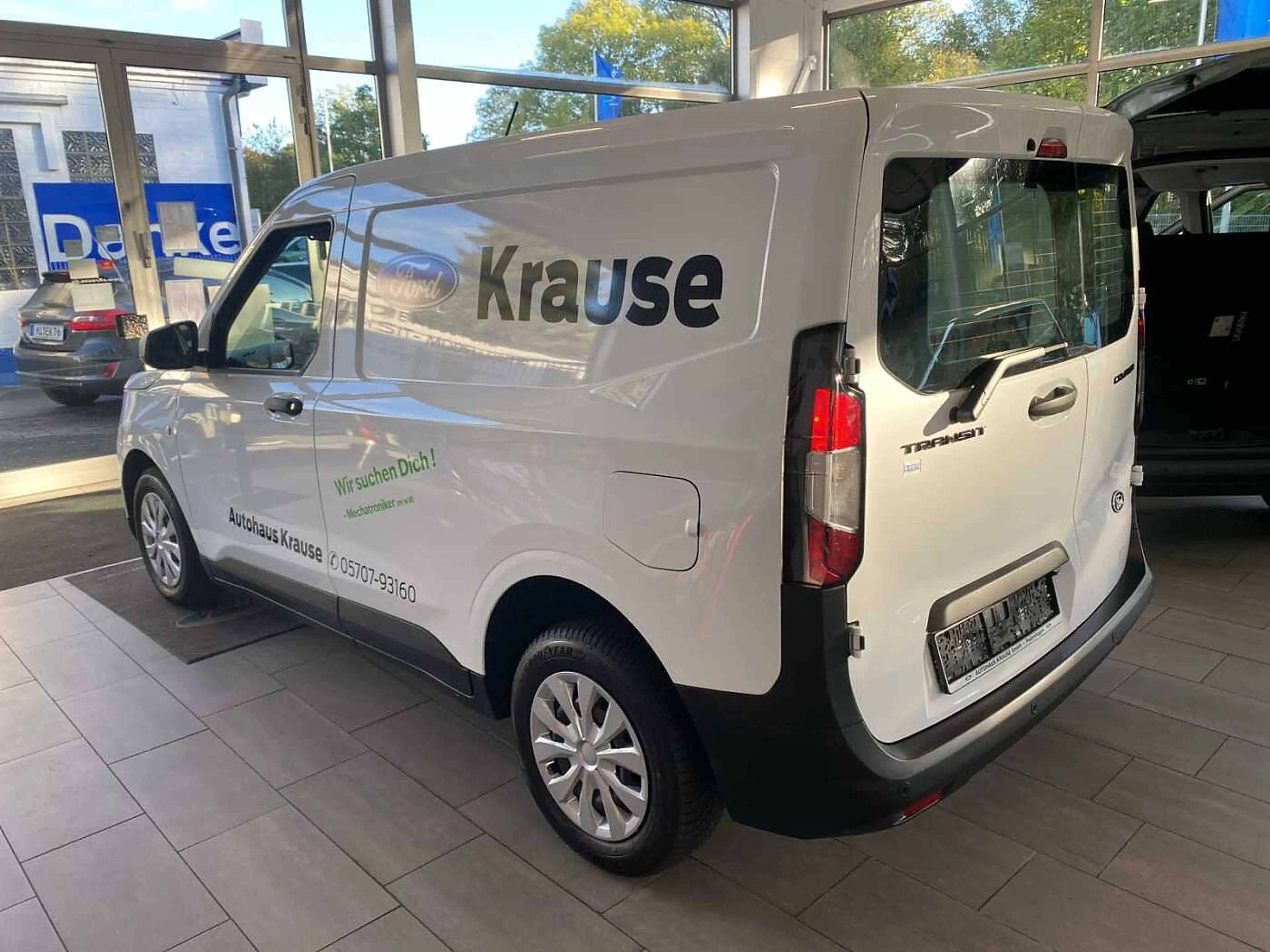 Ford Transit Courier Kasten Trend — photo 7