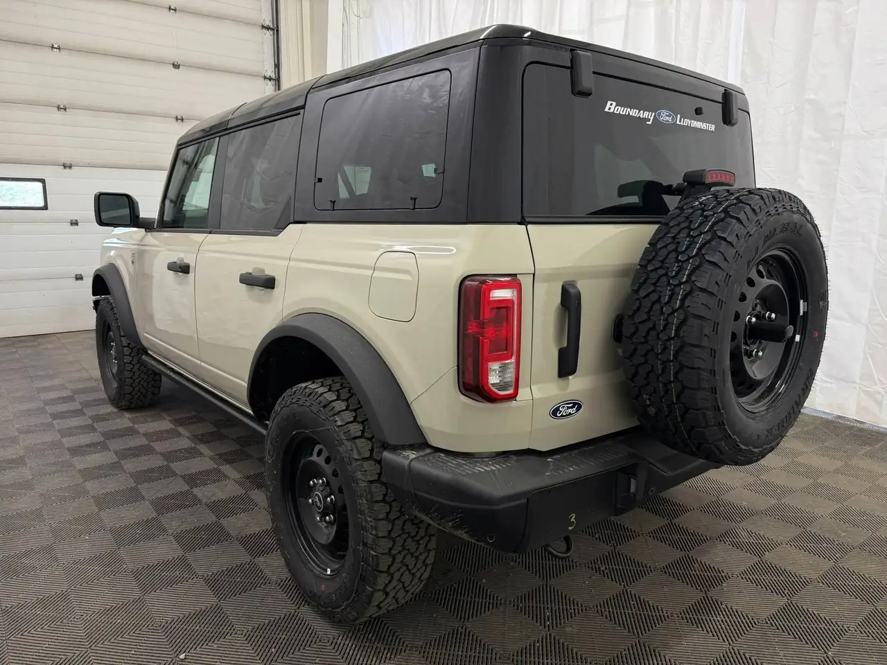 Ford Bronco снимка Ford Bronco