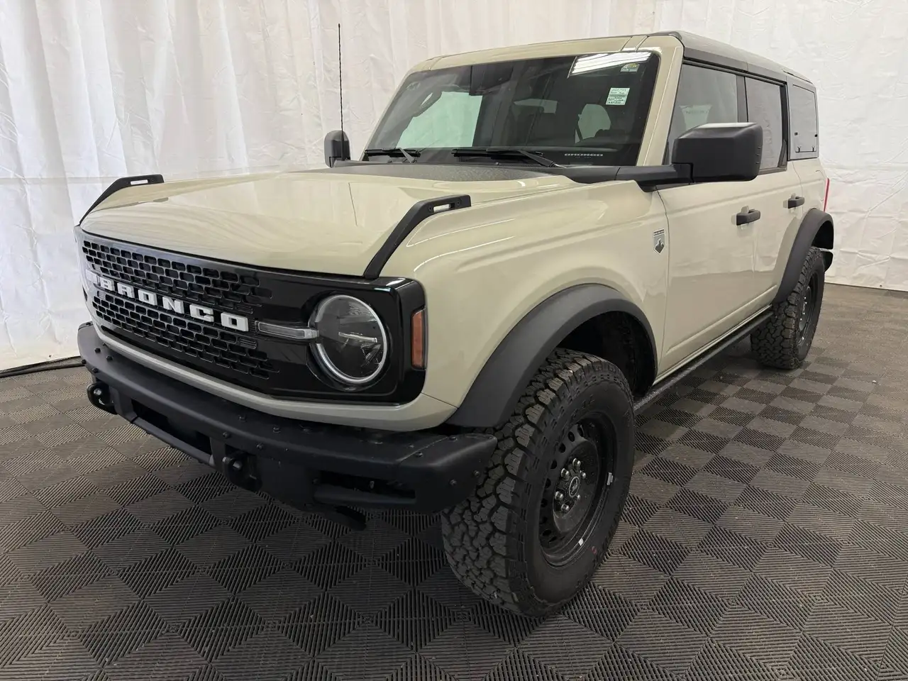Ford Bronco снимка Ford Bronco