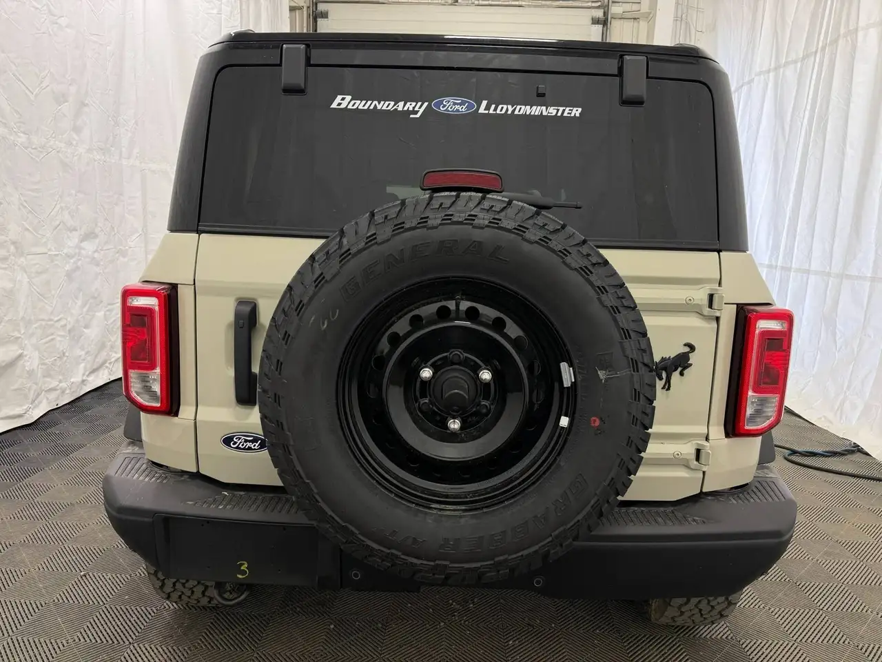 Ford Bronco снимка Ford Bronco