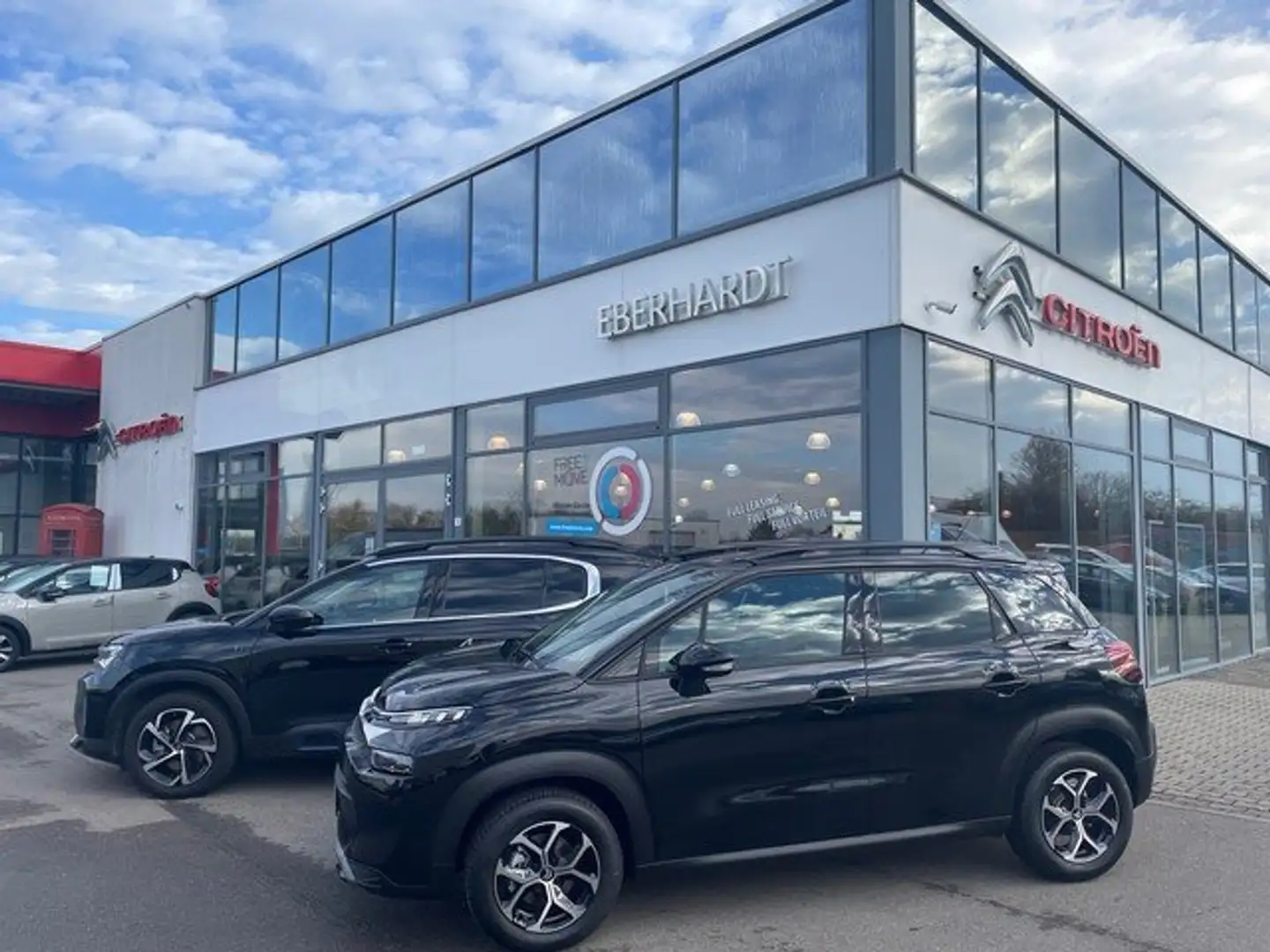 Citroen C3 Aircross PureTech 130 EAT6 Plus Schwarz - 1