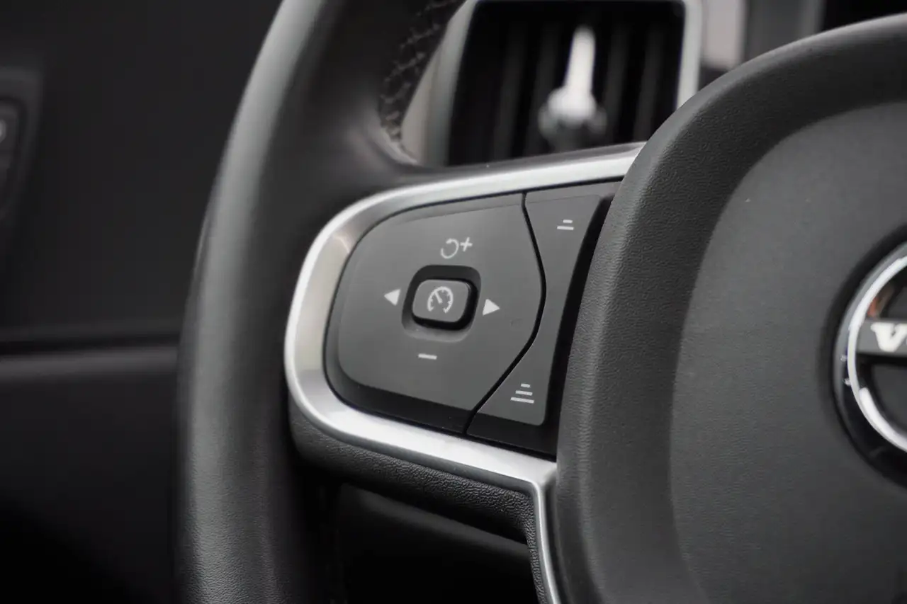 Volvo XC60 2.0 T6 Plug-in hybrid AWD Inscription Expression, миниатюра 18