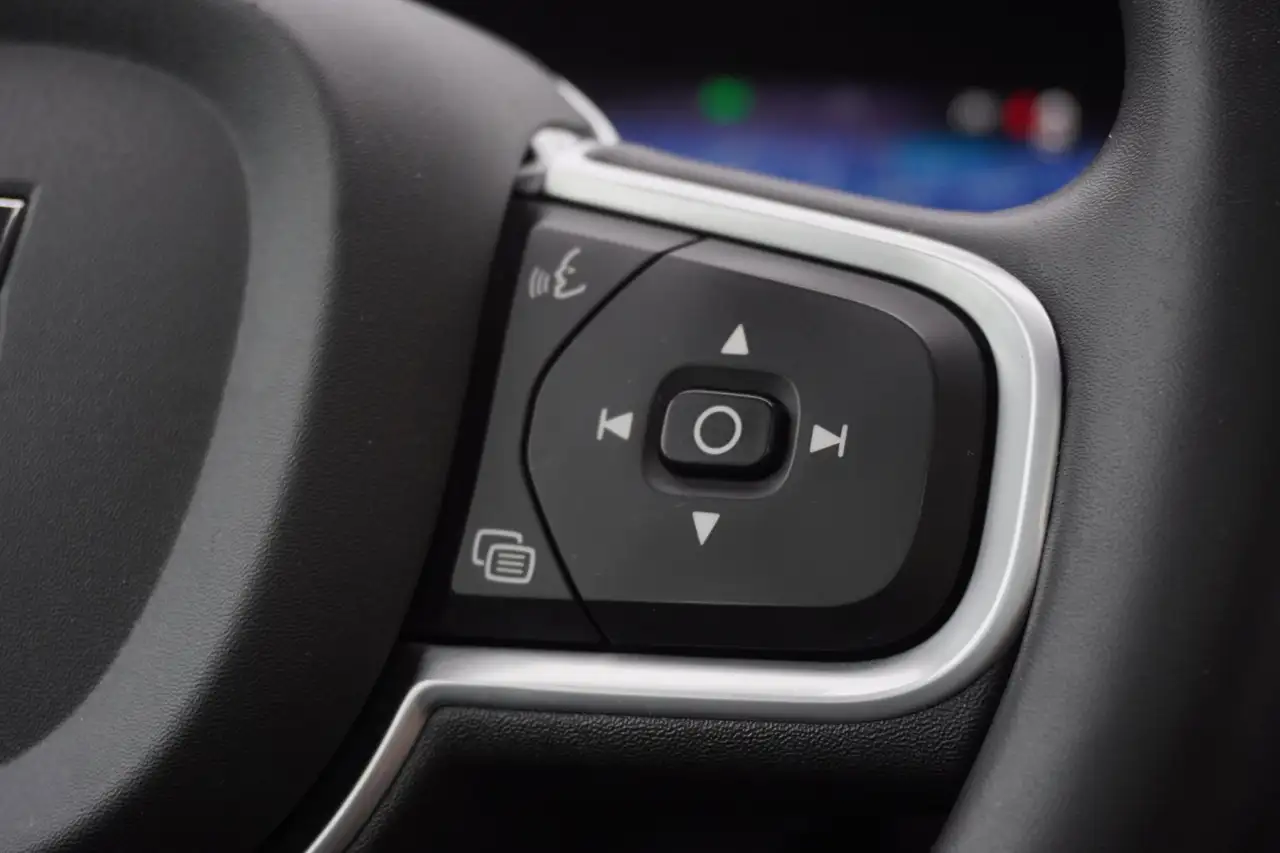 Volvo XC60 2.0 T6 Plug-in hybrid AWD Inscription Expression, миниатюра 19