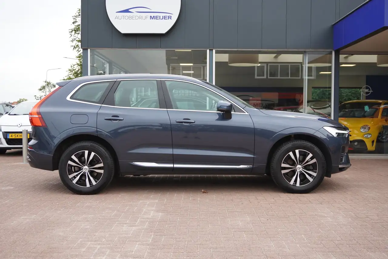 Volvo XC60 2.0 T6 Plug-in hybrid AWD Inscription Expression, миниатюра 3