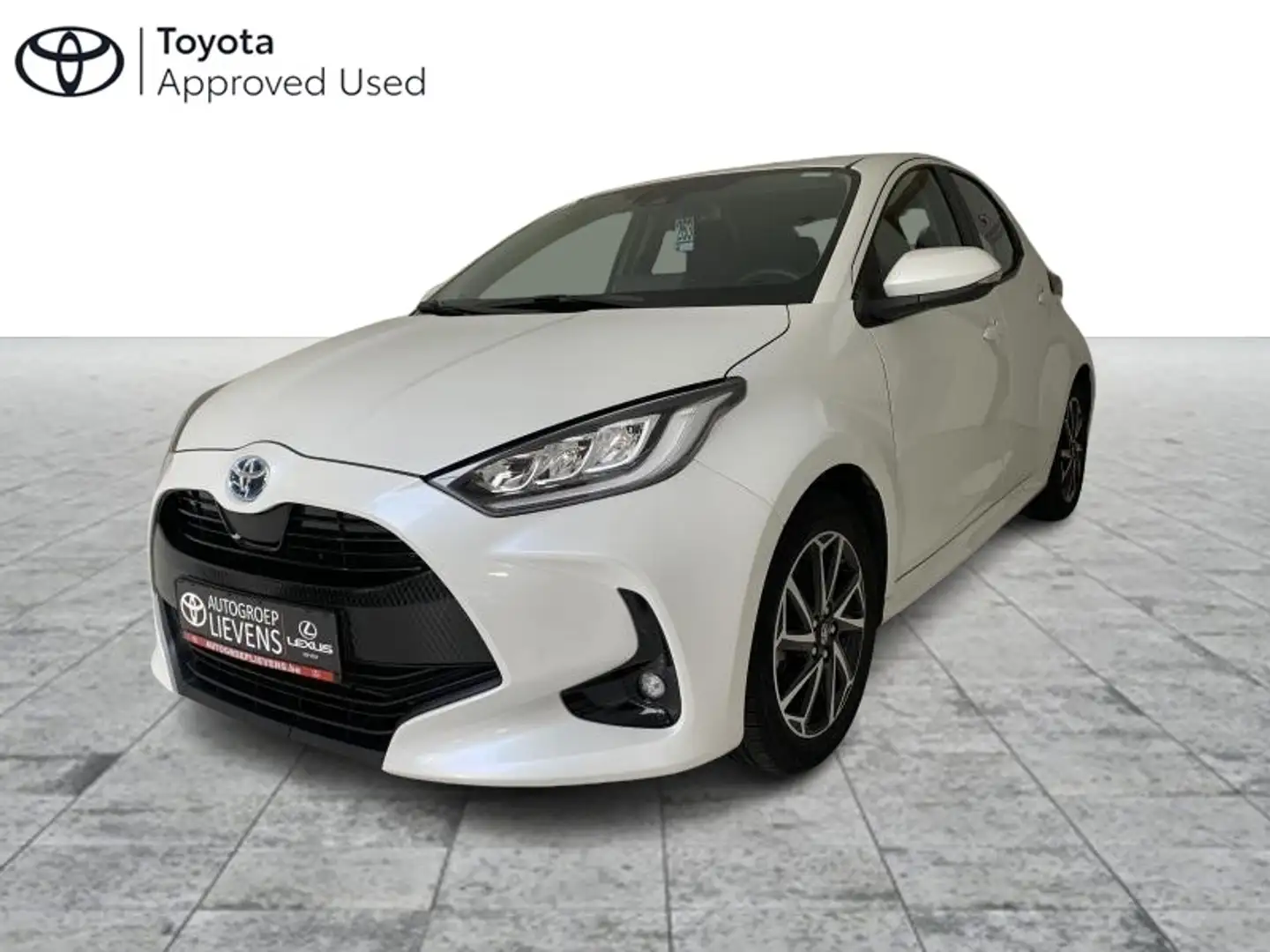 Toyota Yaris 1.5 hybride Iconic Wit - 1