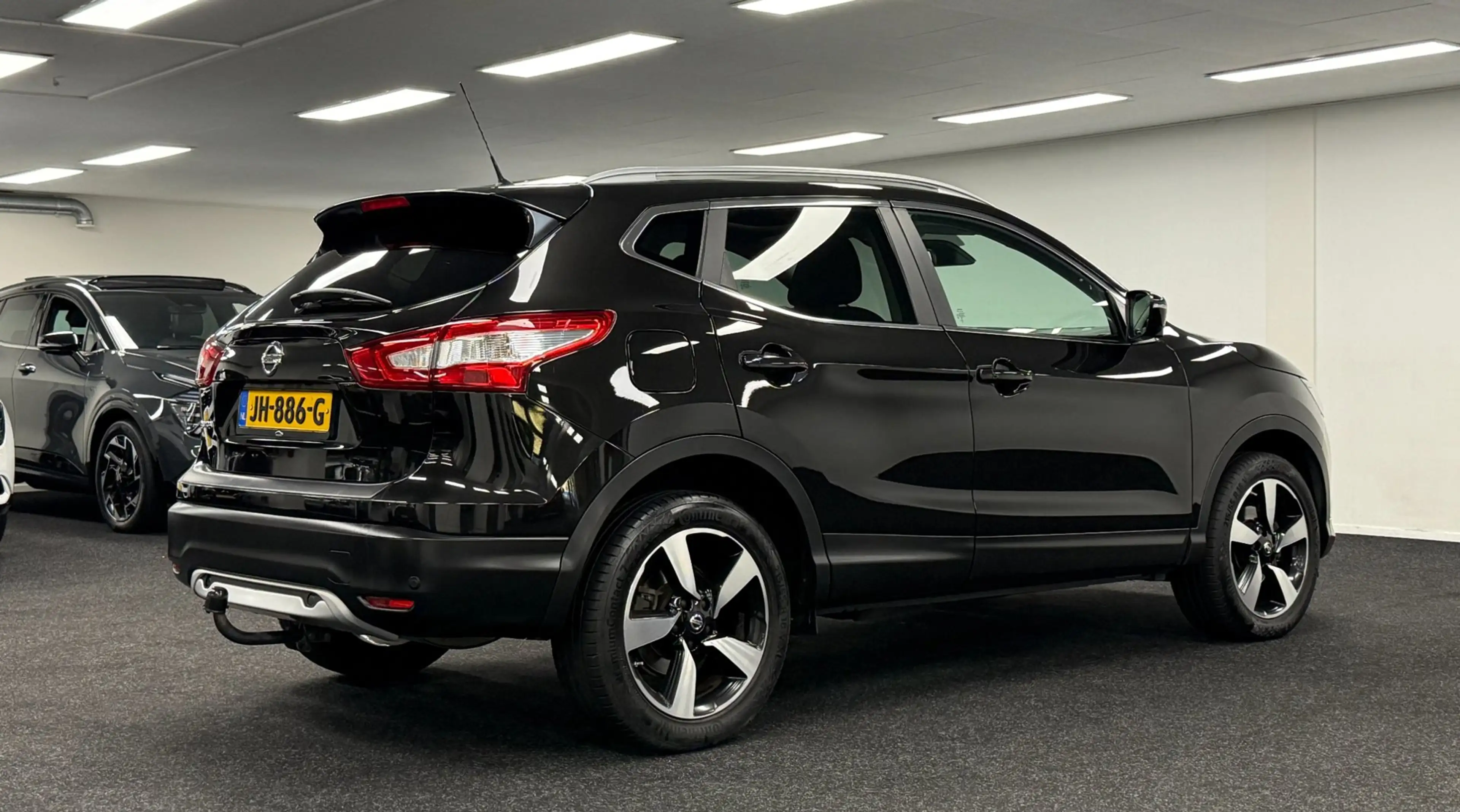 Nissan Qashqai 1.6 N-Connecta*163PK*Panodak*Trekhaak*Navi*Camera* — photo 10