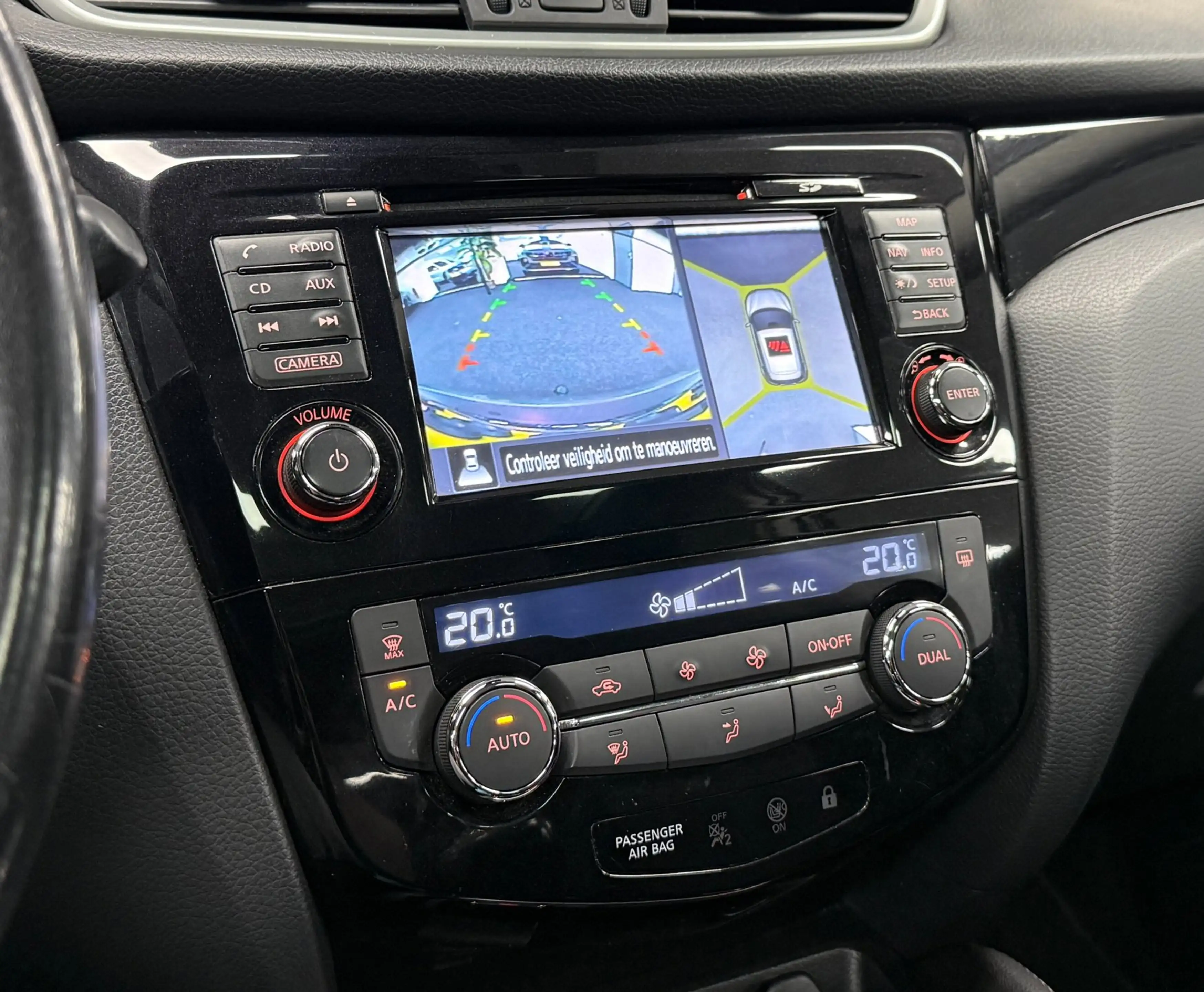 Nissan Qashqai 1.6 N-Connecta*163PK*Panodak*Trekhaak*Navi*Camera* — photo 12