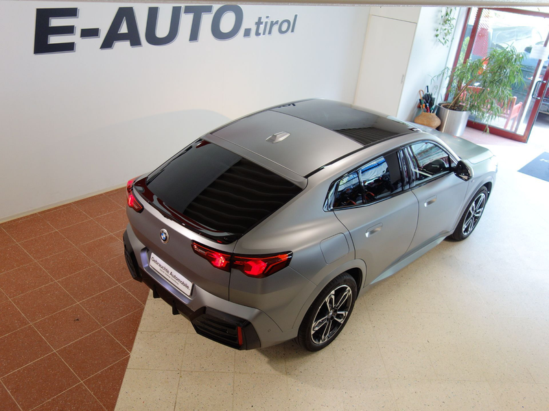BMW X2 18d Aut. *M-SPORT PAKET INNEN/AUSSEN *PANO *ERSTB — photo 10