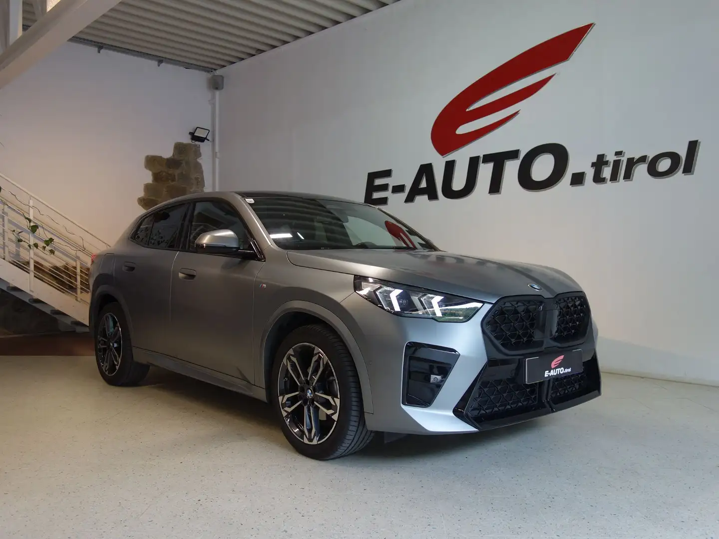 BMW X2 18d Aut. *M-SPORT PAKET INNEN/AUSSEN *PANO *ERSTB Grau - 1