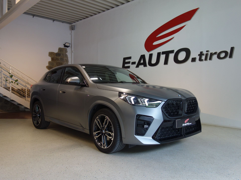 BMW X2 18d Aut. *M-SPORT PAKET INNEN/AUSSEN *PANO *ERSTB