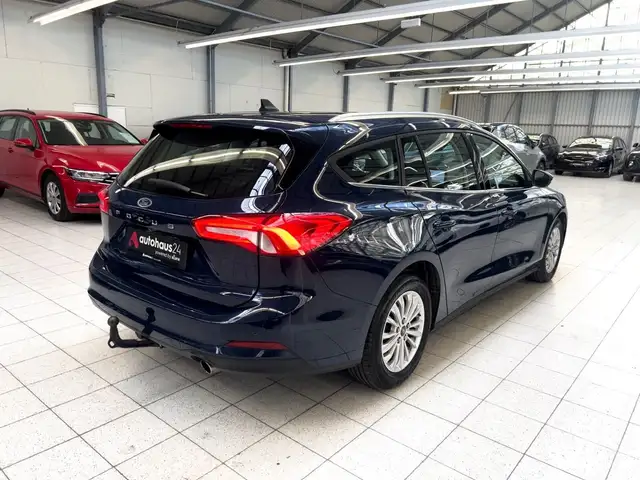 Ford Focus view 5