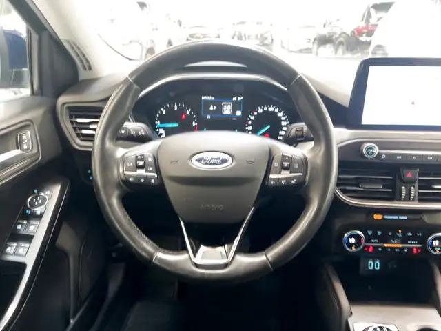 Ford Focus view 10