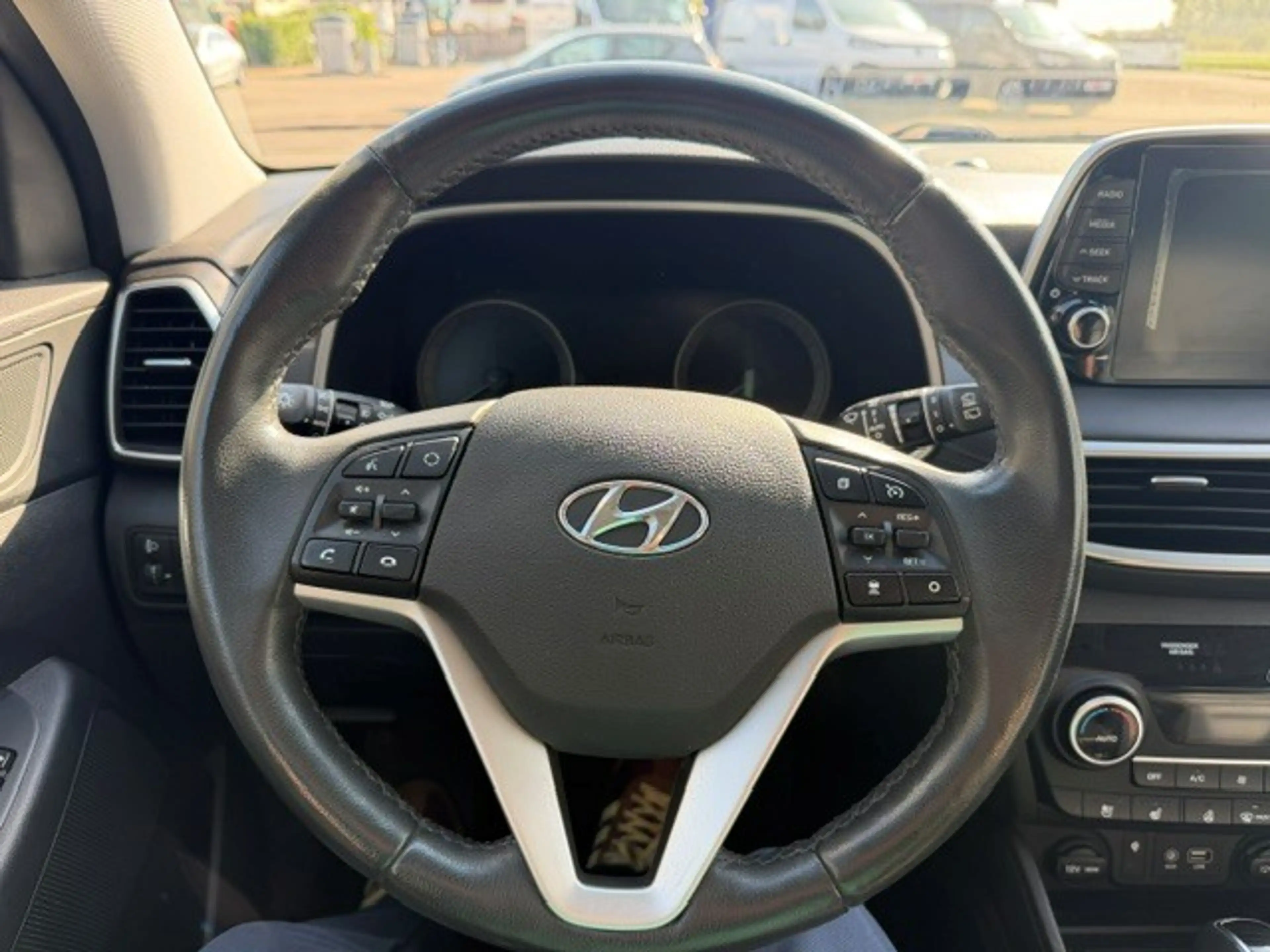 Hyundai TUCSON 1.6 PREMIUM 4WD DCT — photo 11