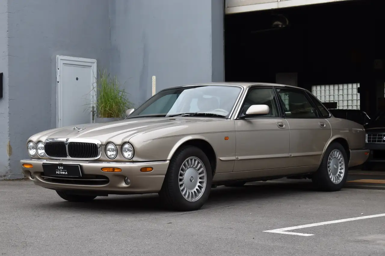Jaguar XJ8, foto 4