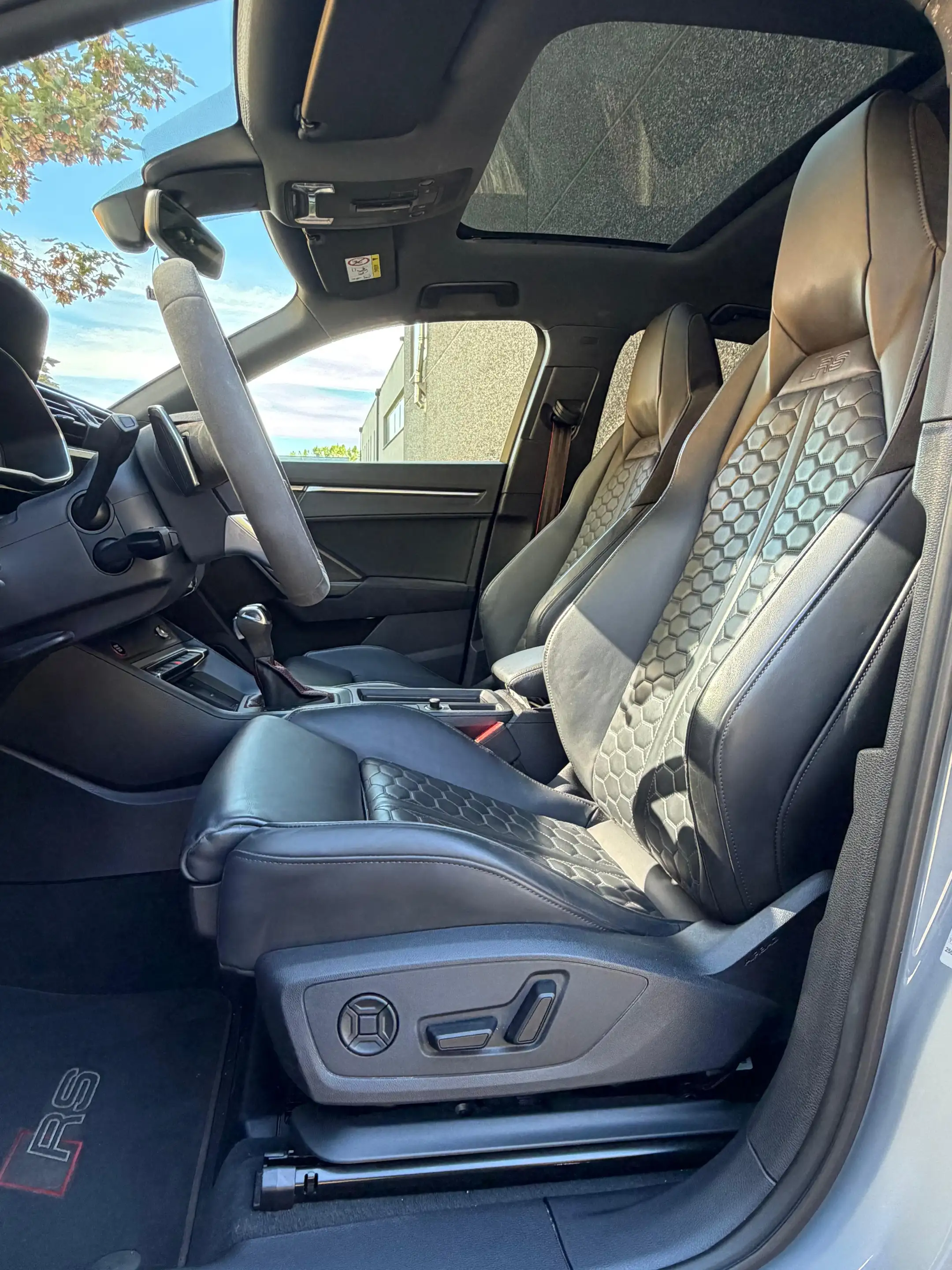 Audi RS Q3 RS Q3 2.5 TFSI Sportback quattro S tronic — photo 10