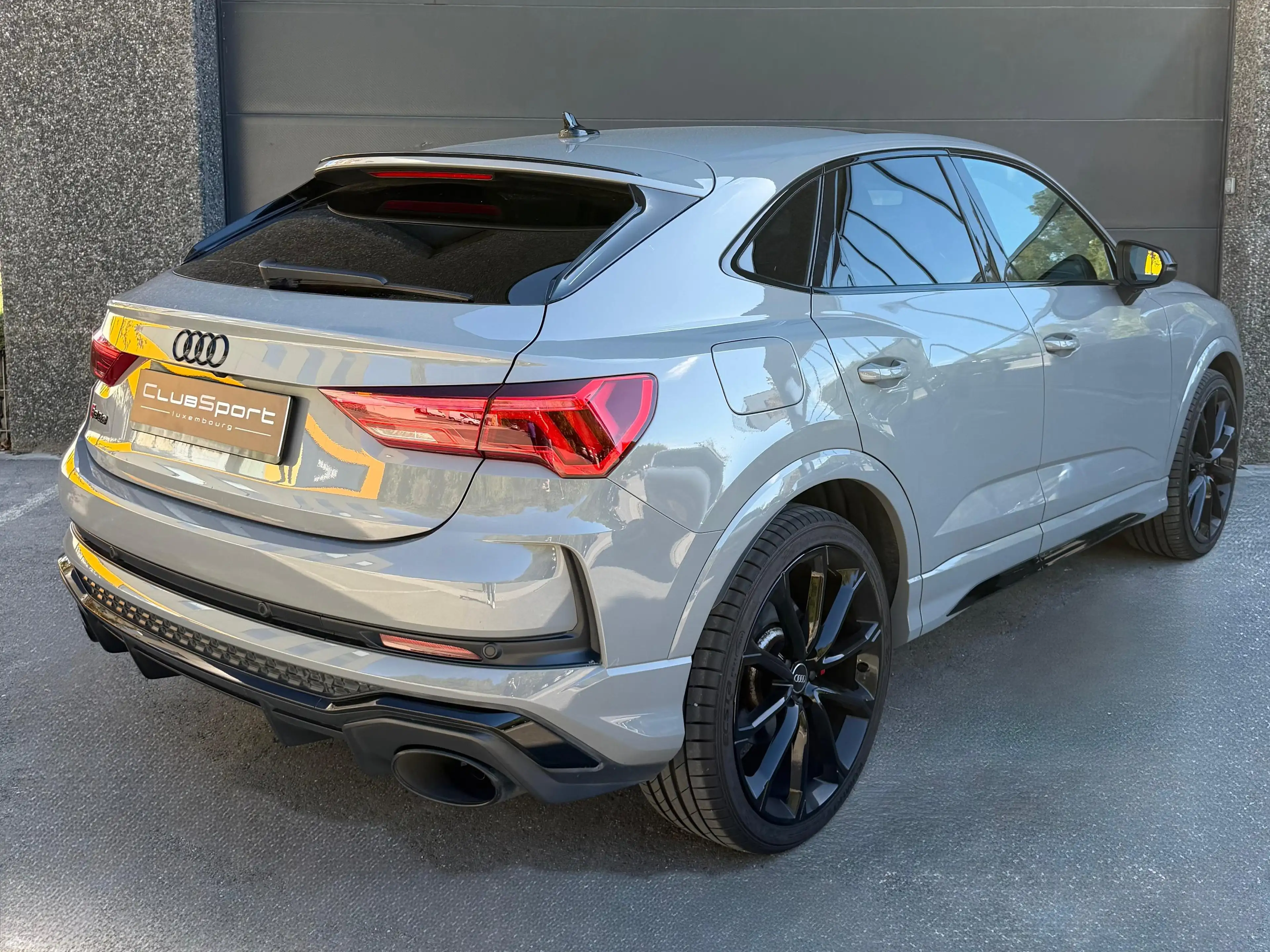 Audi RS Q3 RS Q3 2.5 TFSI Sportback quattro S tronic — photo 2