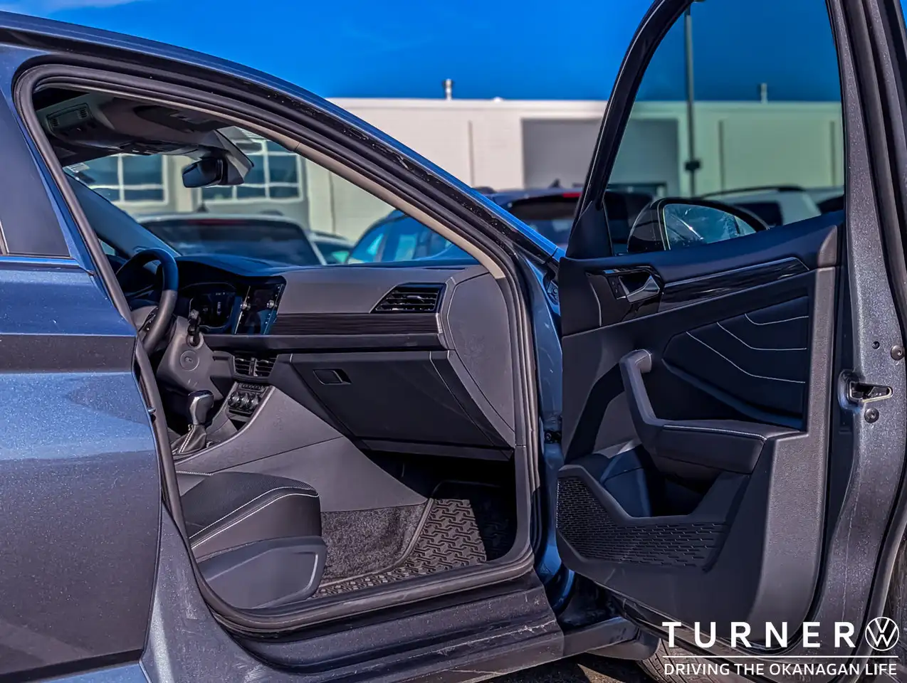 Volkswagen Jetta снимка Volkswagen Jetta