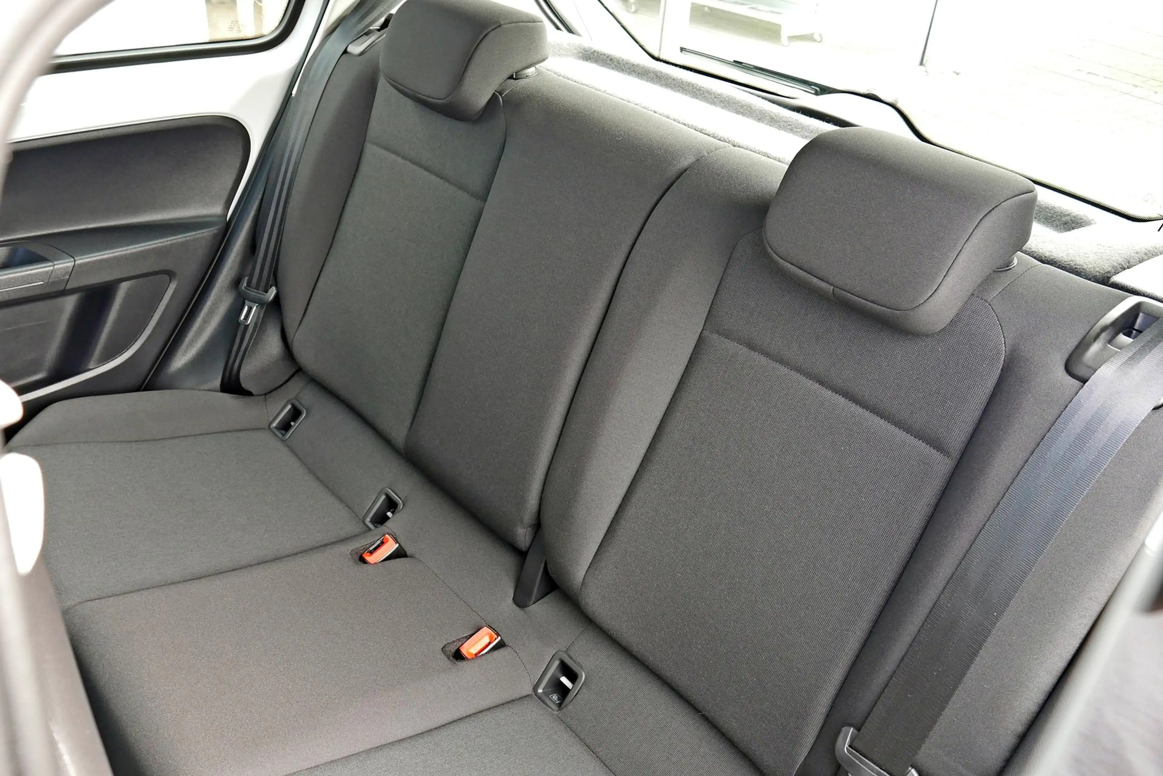 Volkswagen up! 1.0 Kamera PDC Tempomat Allwetter 48 kW (65 PS)... — photo 33