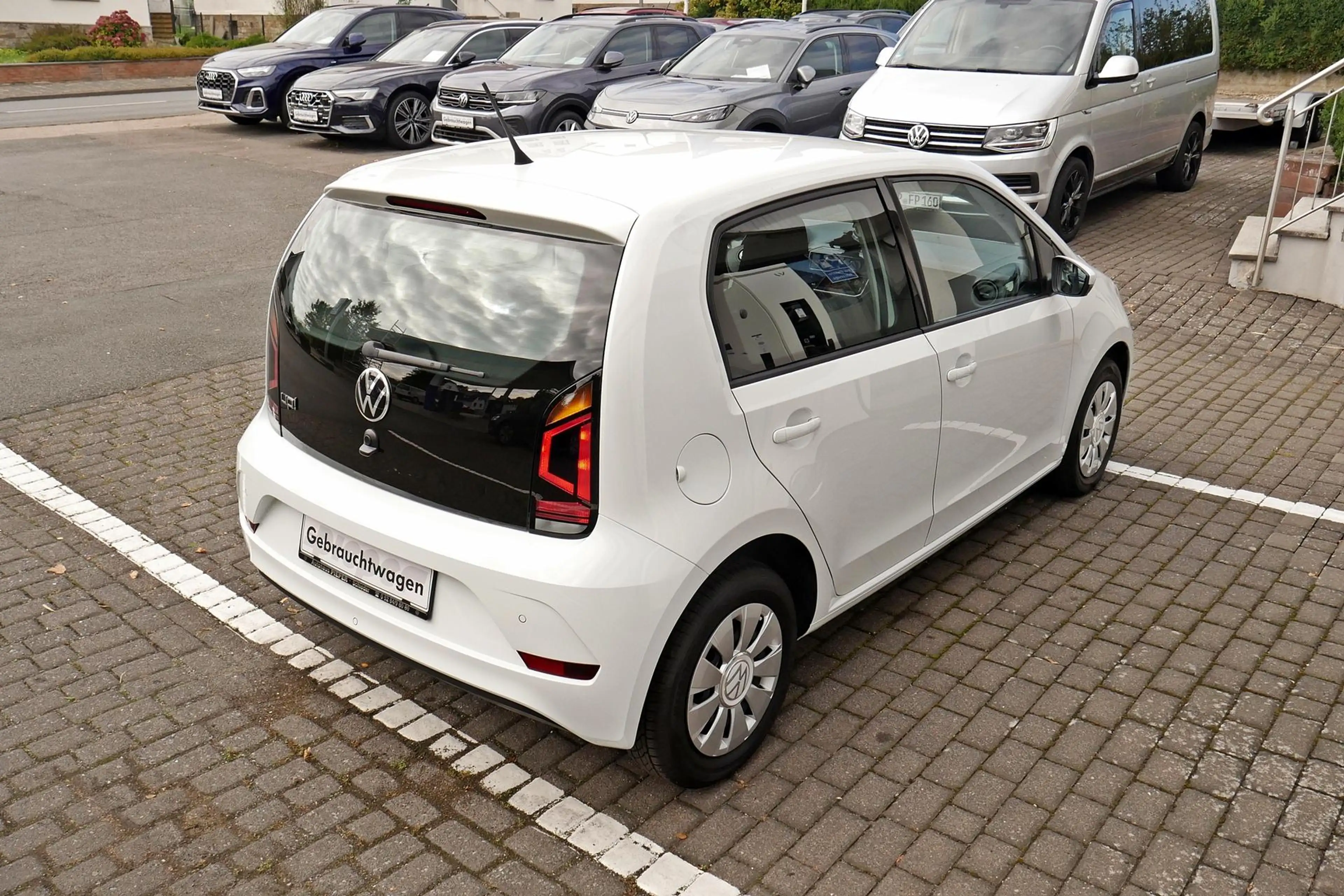 Volkswagen up! 1.0 Kamera PDC Tempomat Allwetter 48 kW (65 PS)... — photo 7