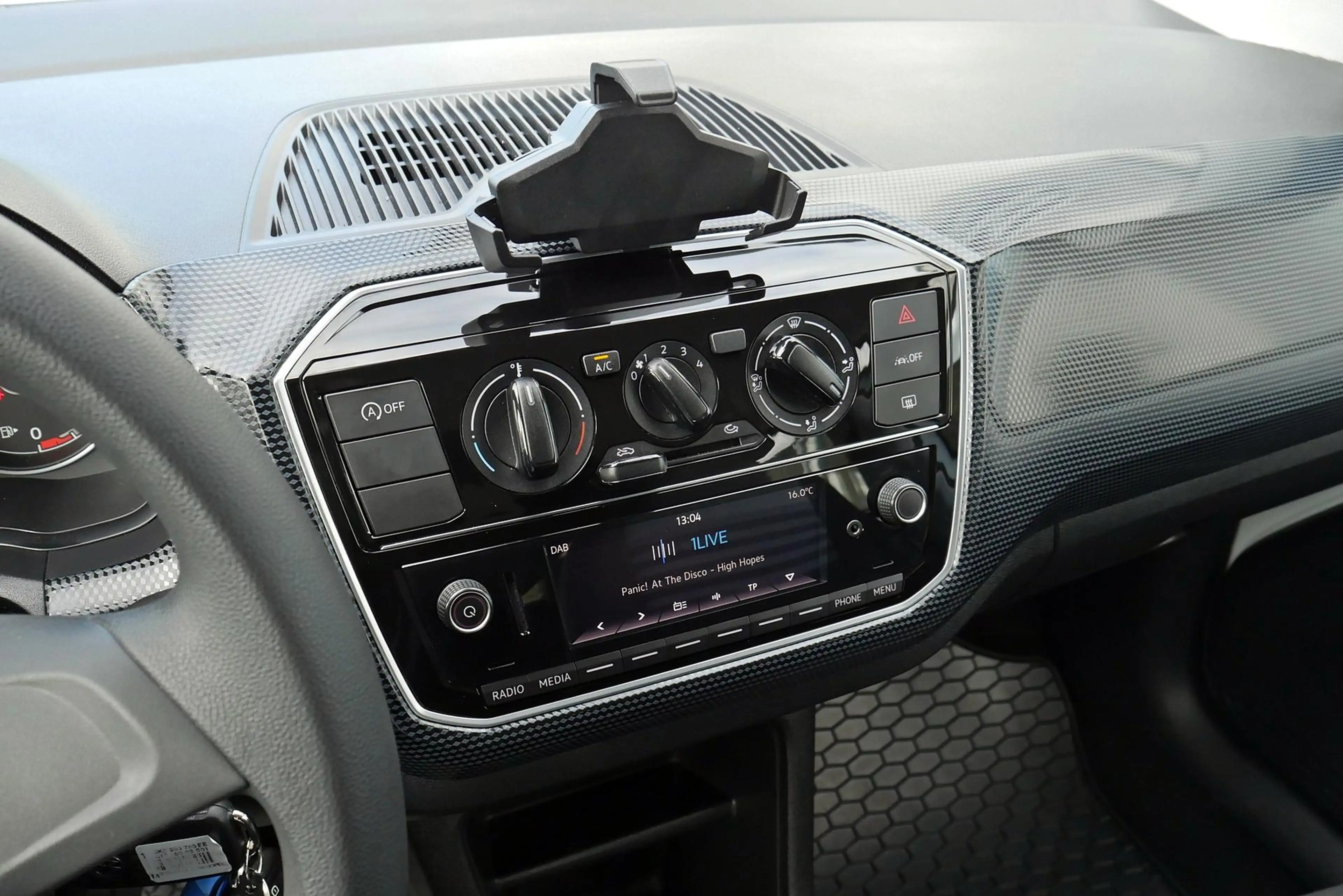 Volkswagen up! 1.0 Kamera PDC Tempomat Allwetter 48 kW (65 PS)... — photo 23