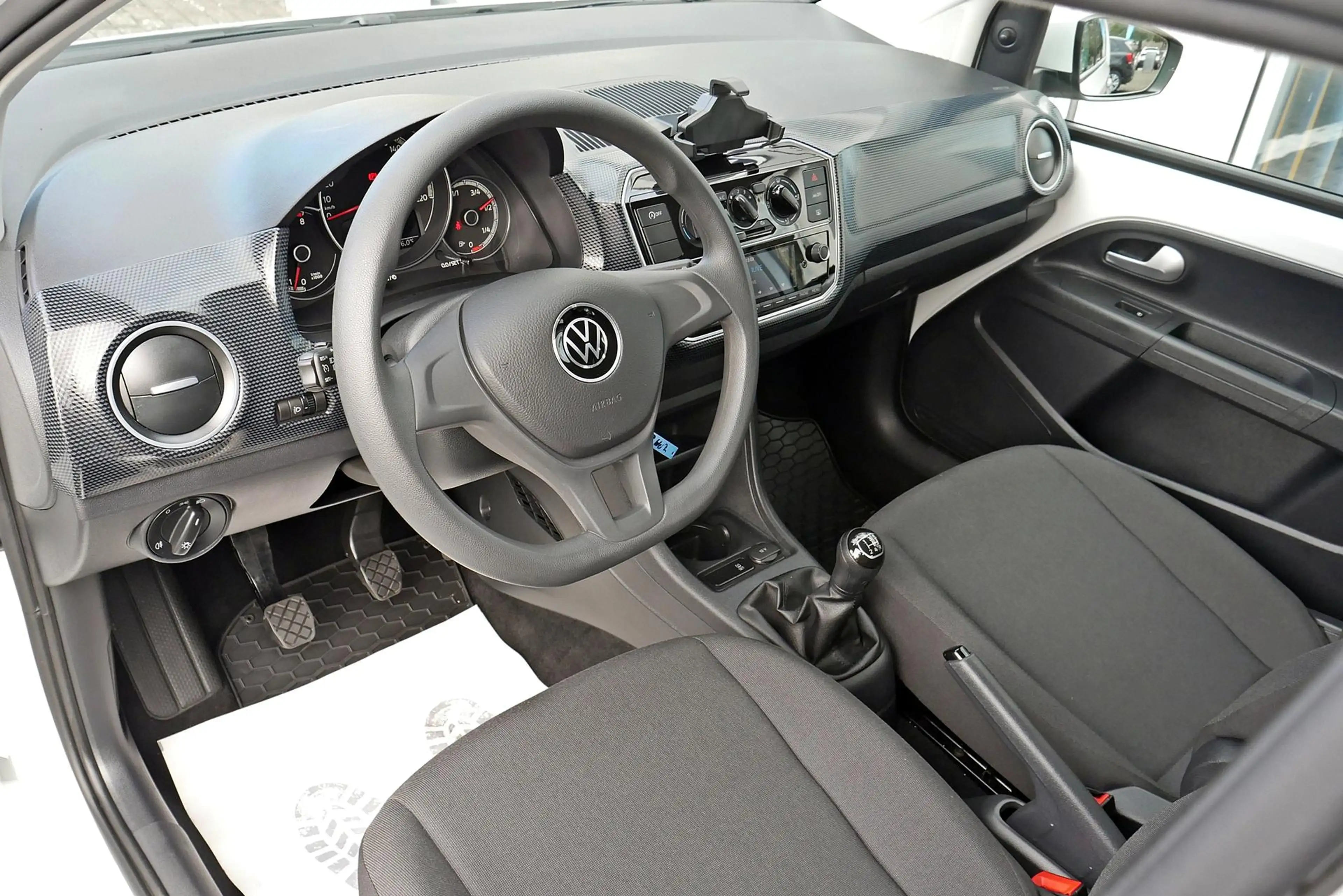 Volkswagen up! 1.0 Kamera PDC Tempomat Allwetter 48 kW (65 PS)... — photo 12