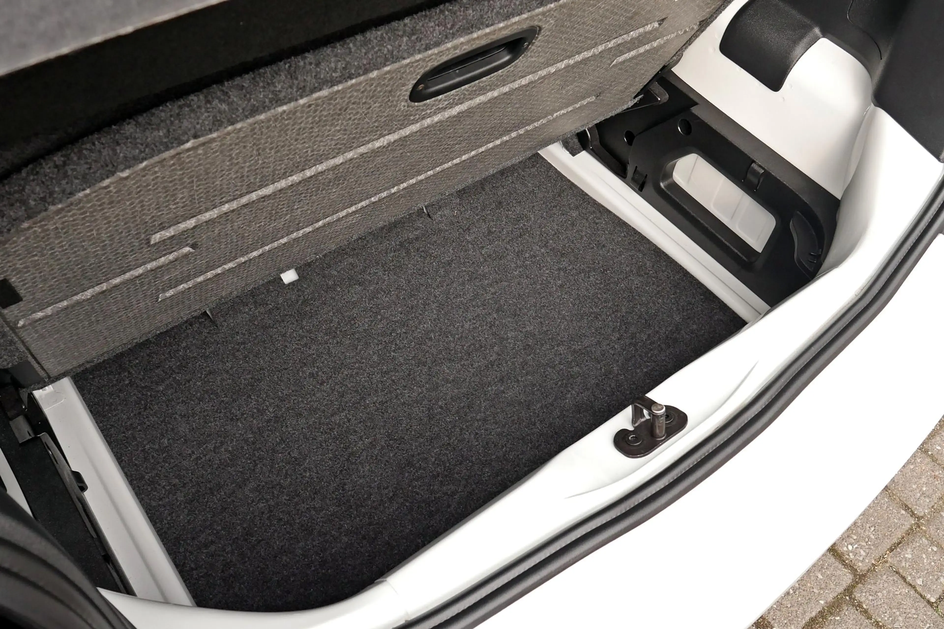 Volkswagen up! 1.0 Kamera PDC Tempomat Allwetter 48 kW (65 PS)... — photo 35