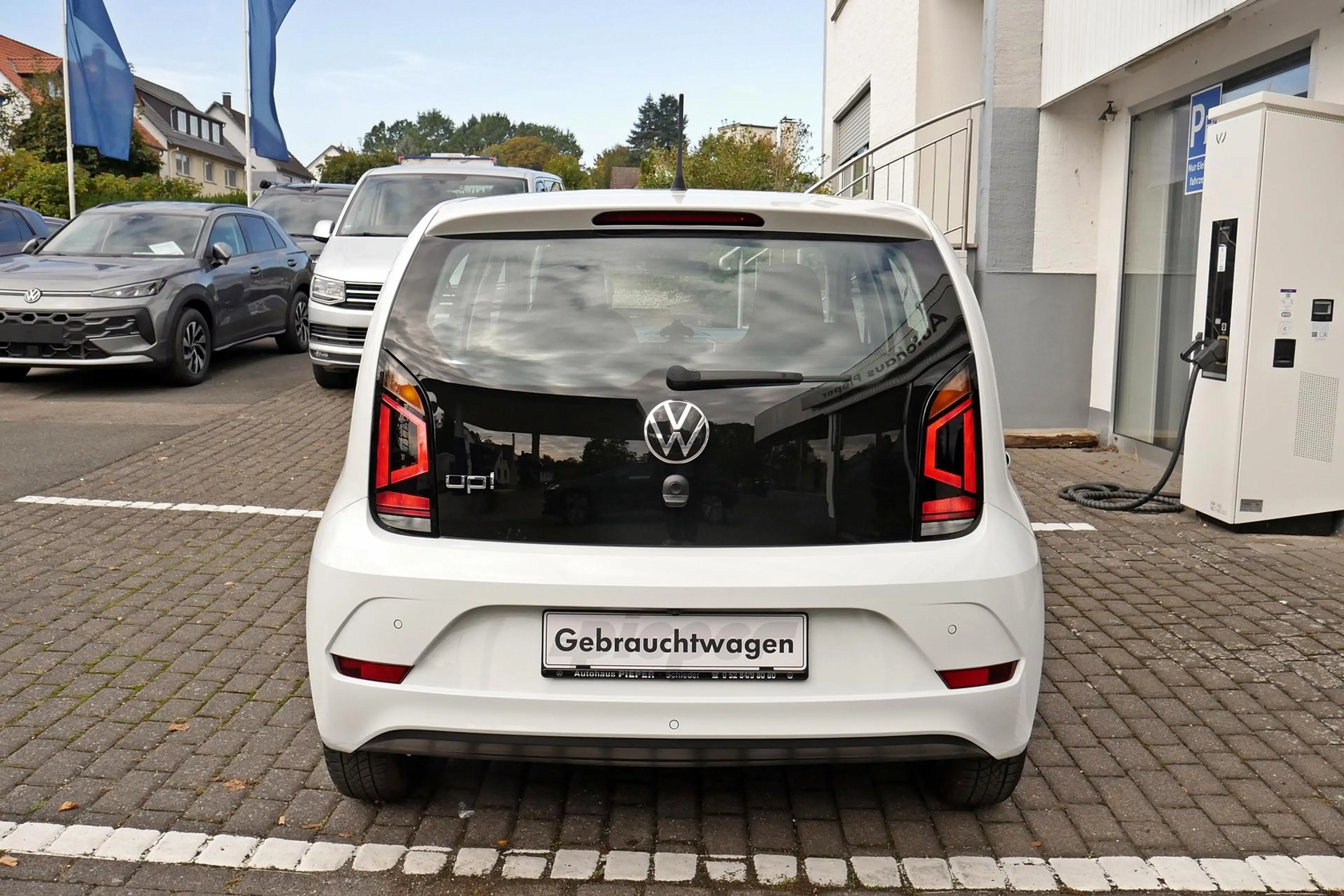 Volkswagen up! 1.0 Kamera PDC Tempomat Allwetter 48 kW (65 PS)... — photo 9