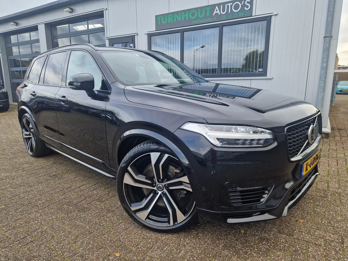 Volvo XC90 2.0 T8 Recharge AWD R-Design Luchtvering | 360 | B Zwart - 1