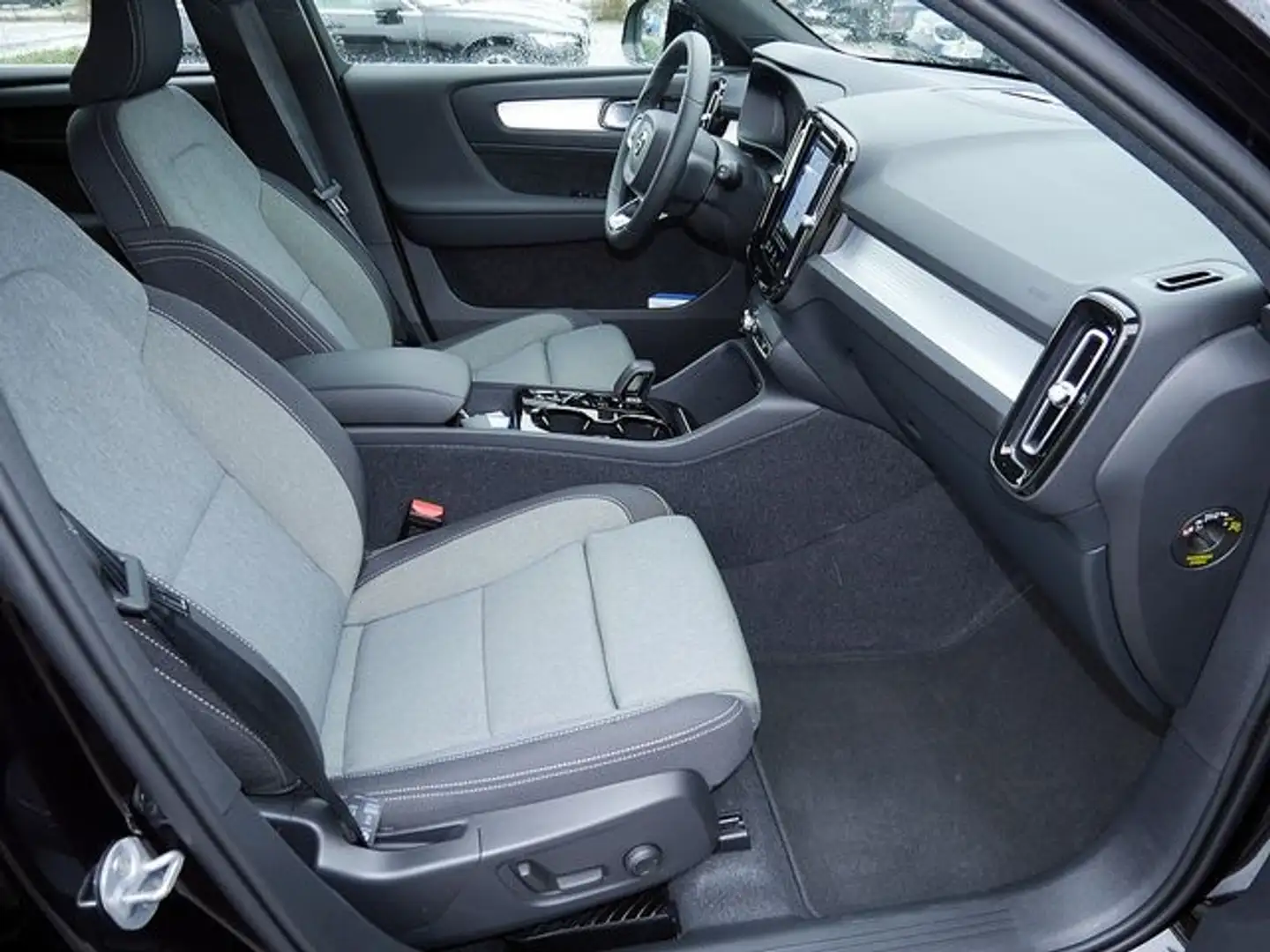 Volvo XC40 T4 Plus Bright Recharge NAVI STANDHZ LED StandHZG Negro - 2