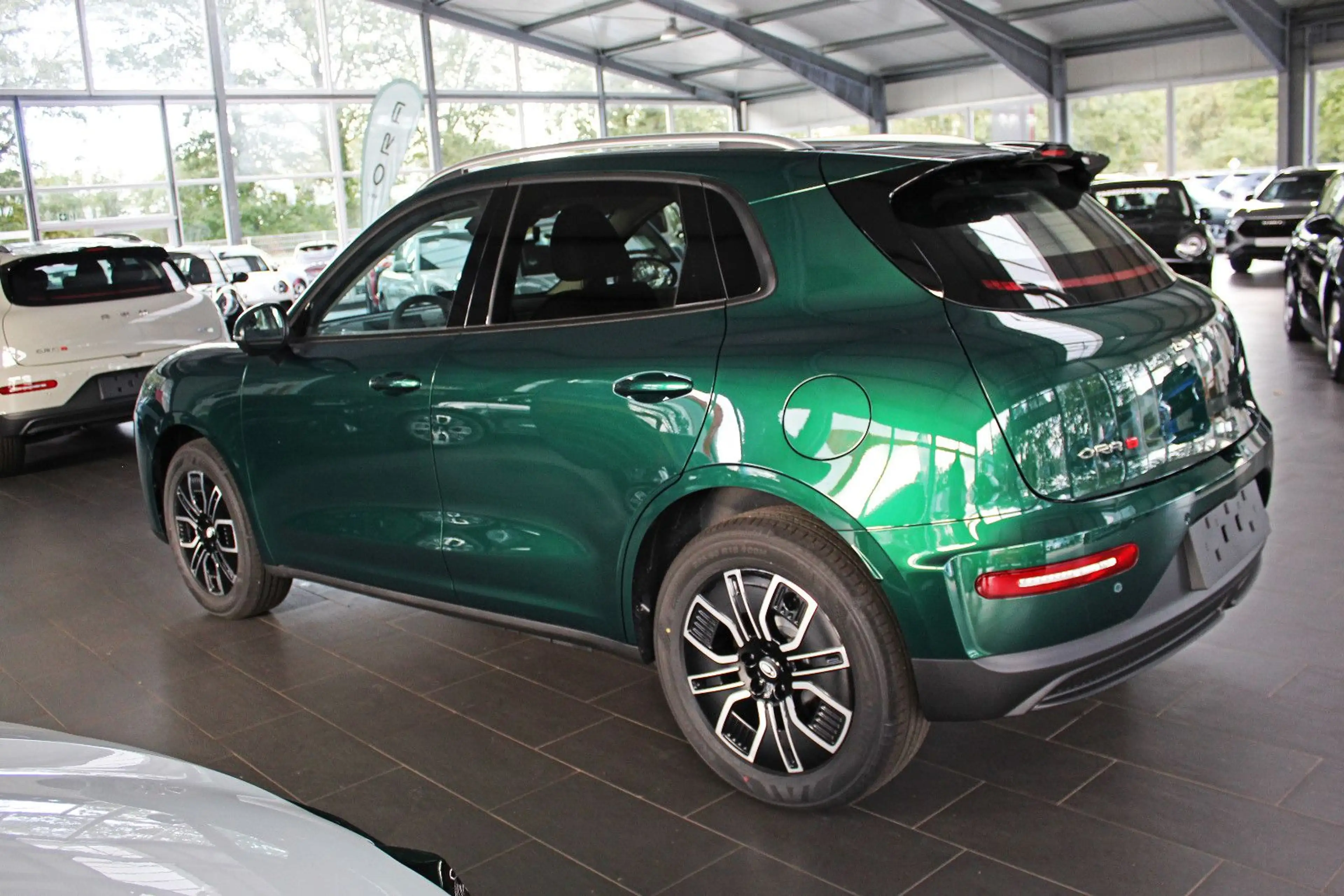 GWM Others ORA 5 HYBRID Luxury mit Panoramadach — photo 4