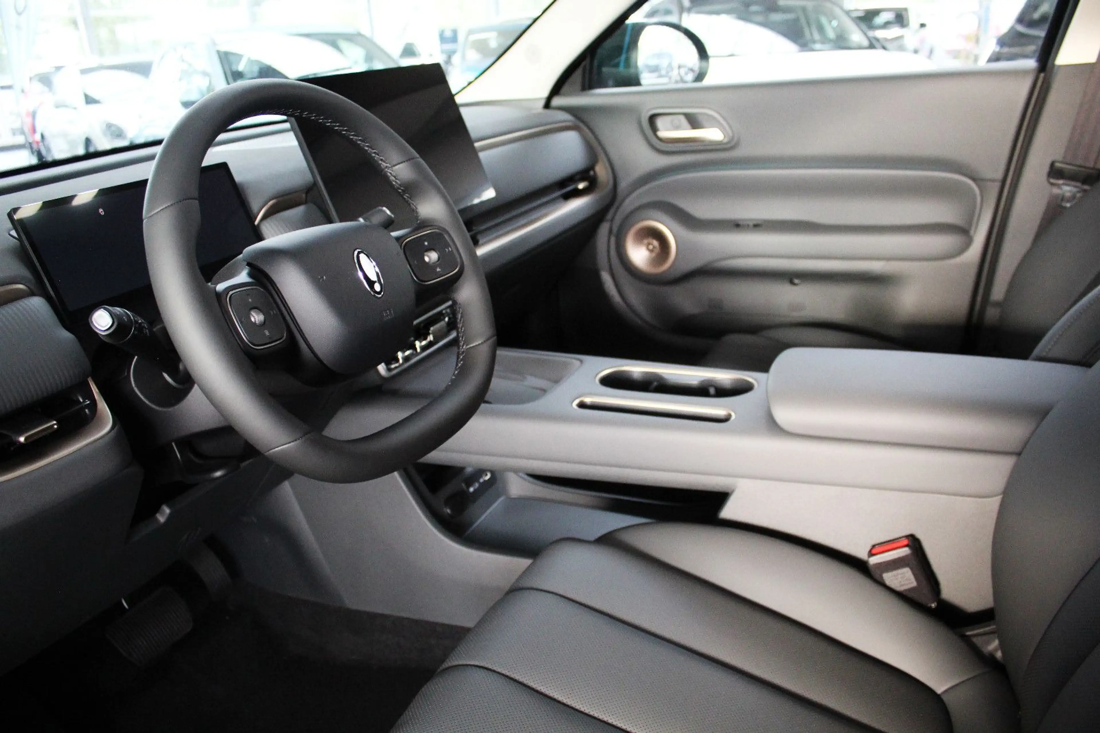 GWM Others ORA 5 HYBRID Luxury mit Panoramadach — photo 15