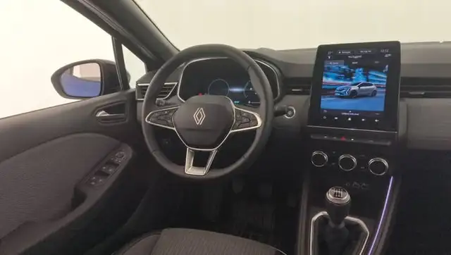 Renault Clio view 4