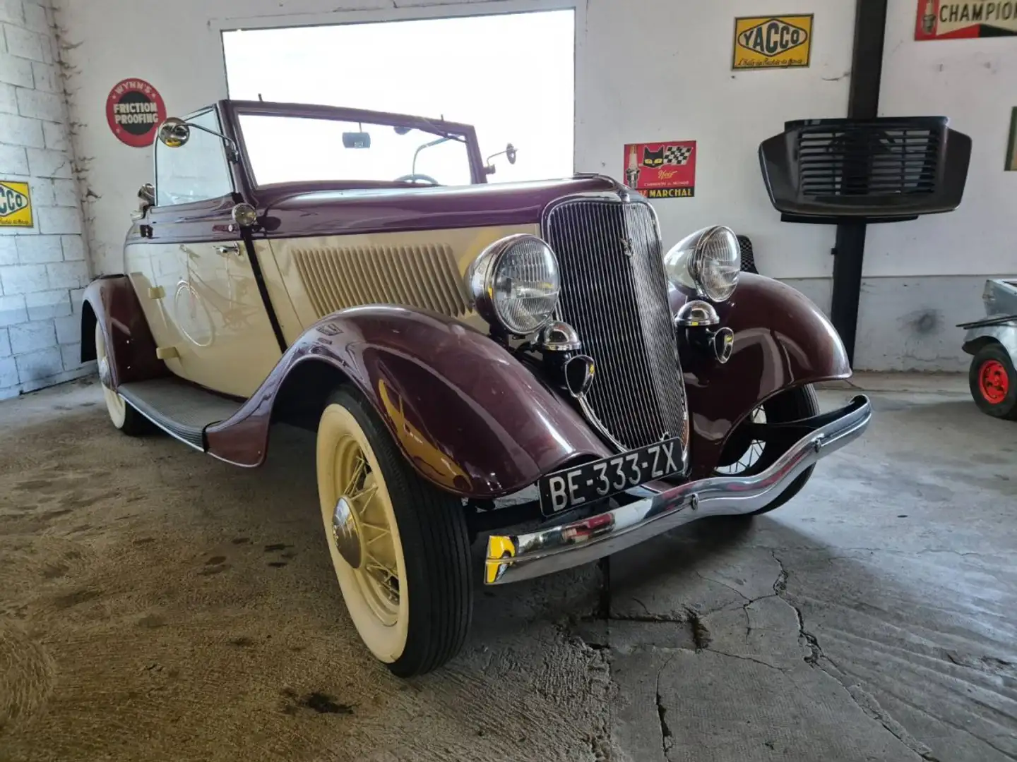 Ford V8 Oro - 1