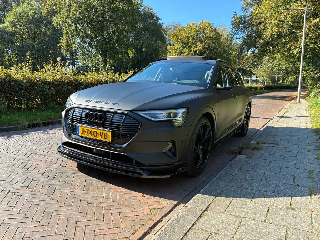 Audi e-tron 2019 из Европы — купить под ключ
