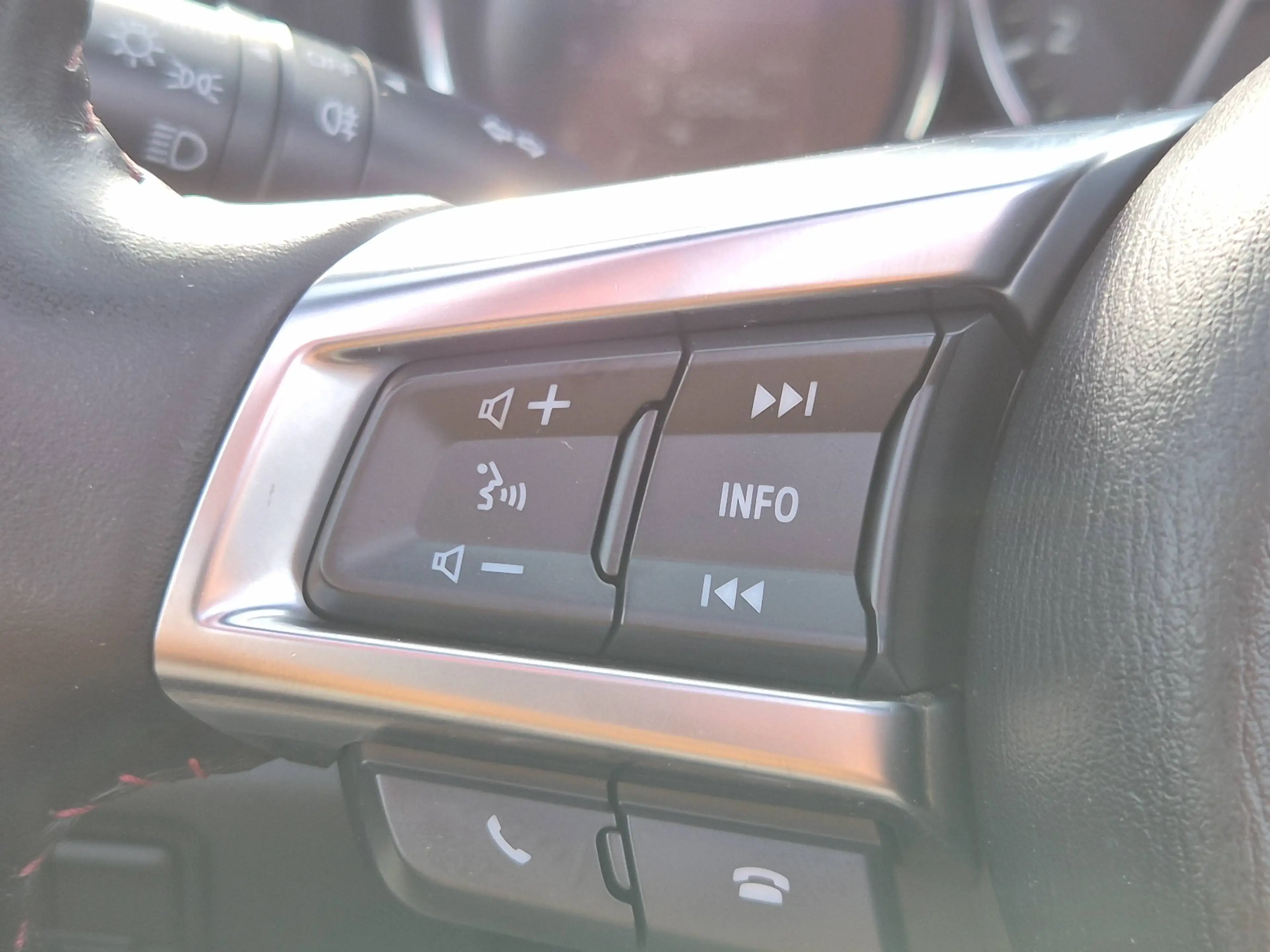 Mazda MX-5 MX-5 1.5i Skyactiv-G Skycruise — photo 10