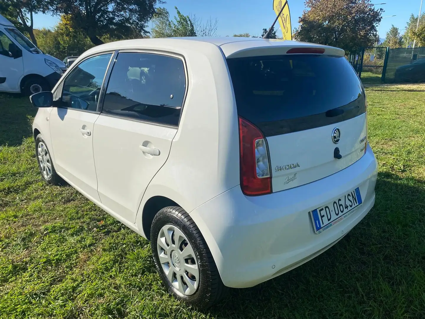 Skoda Citigo 5p 1.0 g-tec (metano) Ambition c/clima,radio E6 Weiß - 2
