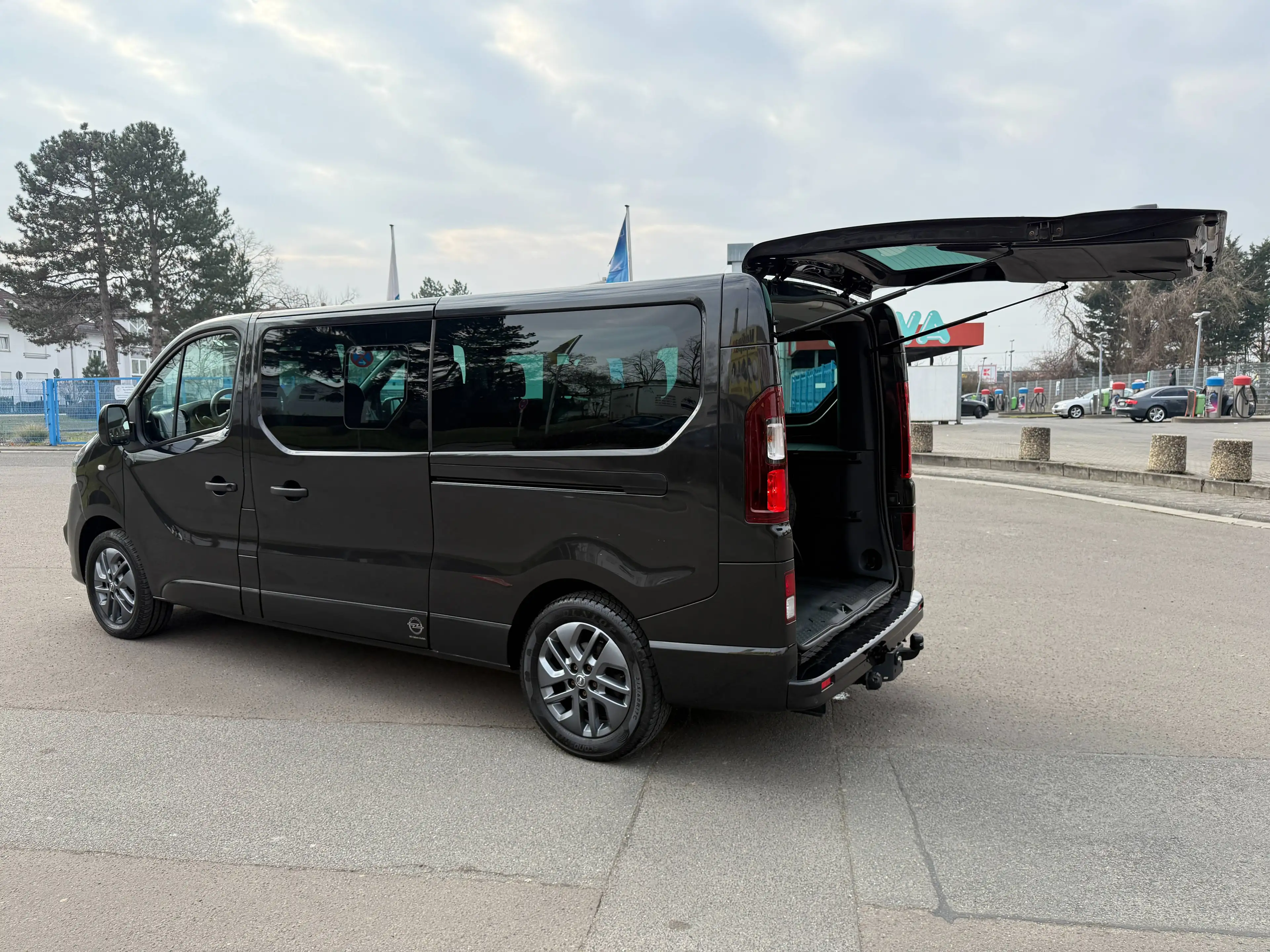Opel Vivaro B 1.6 CDTi L2H1 2,9t (AHK*8xSITZER*PDC-KAMERA*STANDHZG) — photo 7