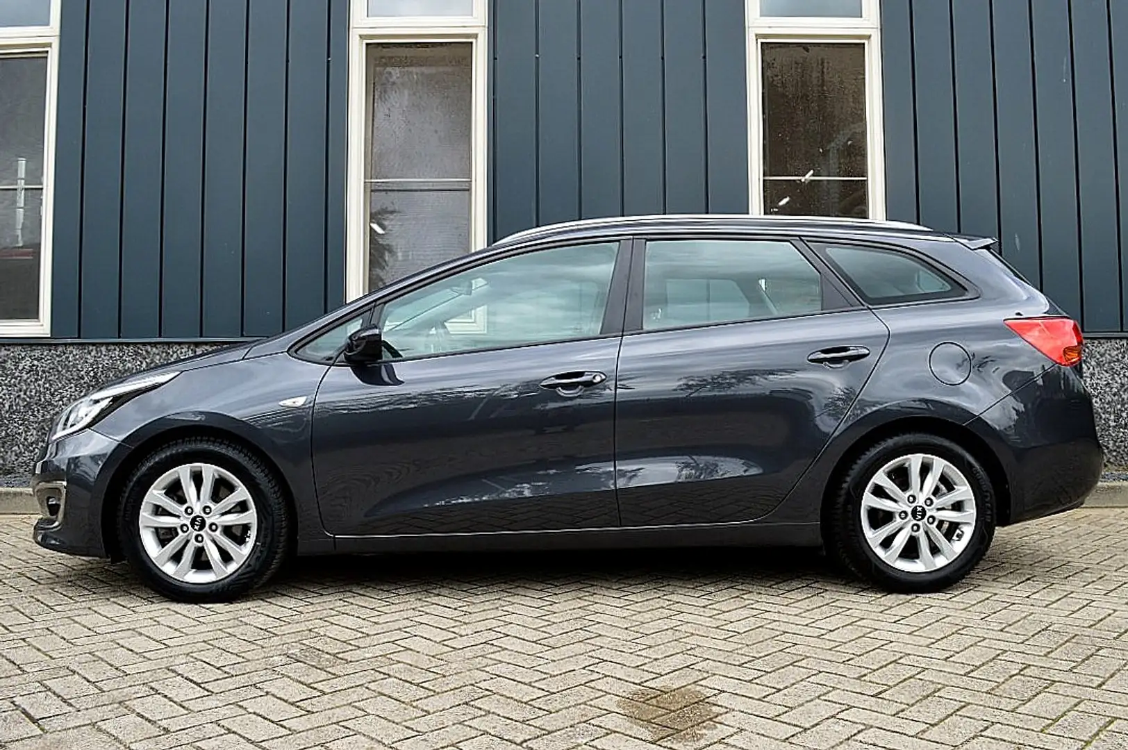 Kia Ceed SW / cee'd SW Sportswagon 1.0 T-GDi ComfortPlusLine Navigator Ri Grigio - 2