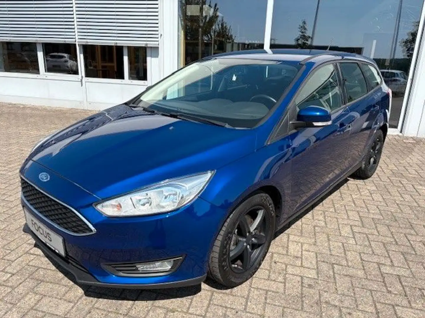 Ford Focus Turnier  1.5 TDCI Trend*hWSS+Lenk*Sitzhzg* Blau - 1