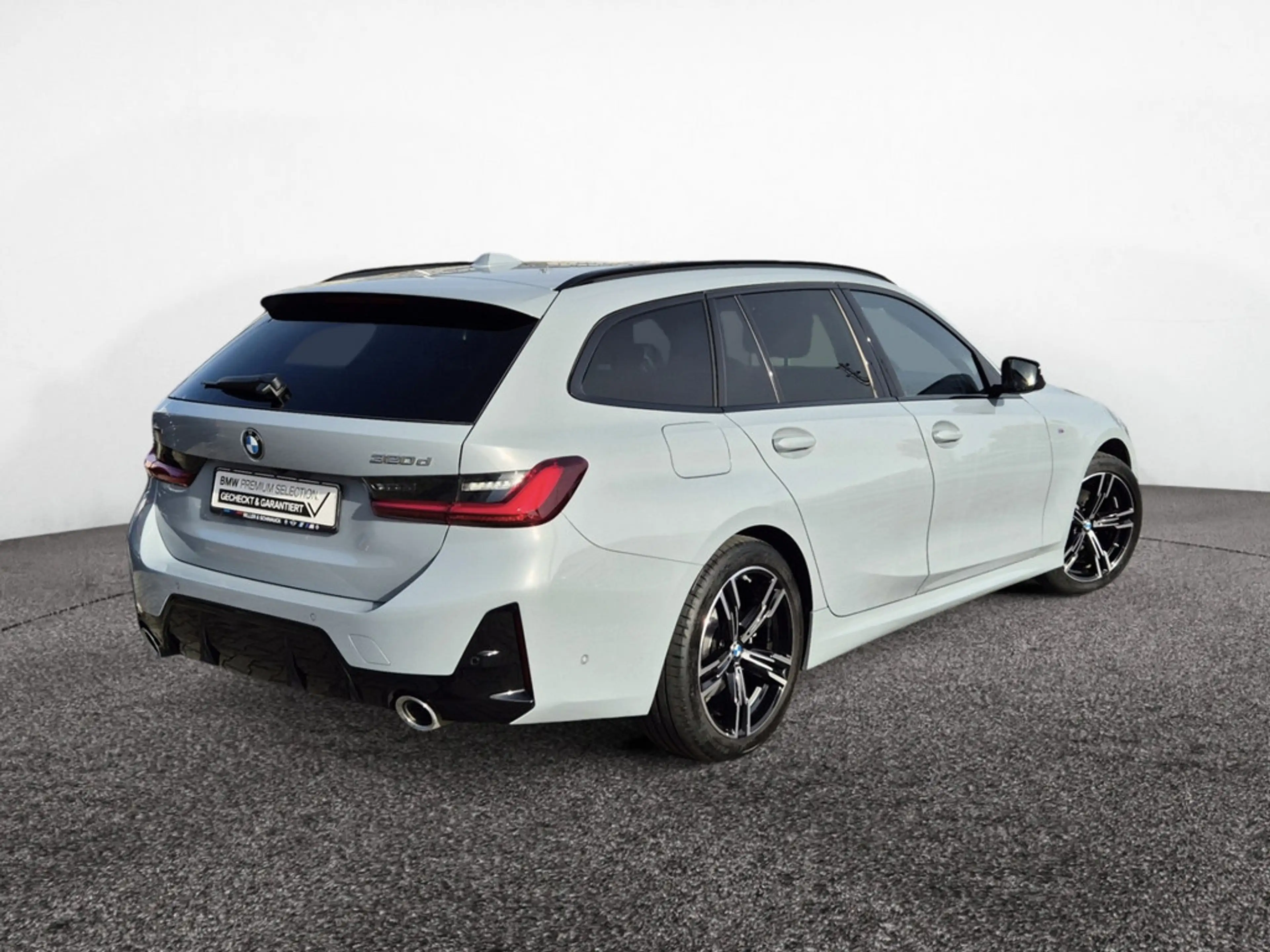 BMW 320 d Touring xDrive M-Sport PANO+AHK+ACC+KAM+ — photo 5