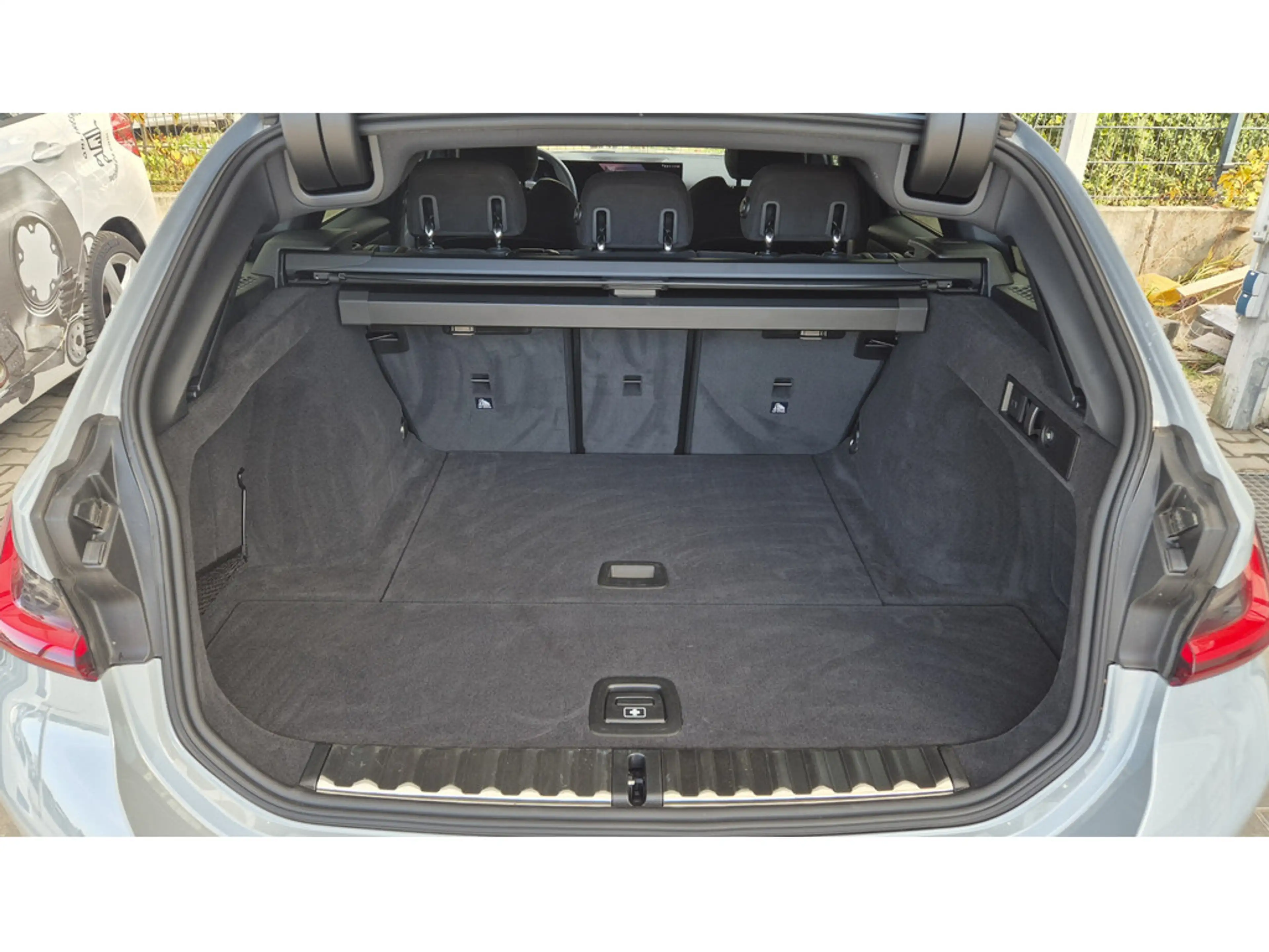 BMW 320 d Touring xDrive M-Sport PANO+AHK+ACC+KAM+ — photo 15