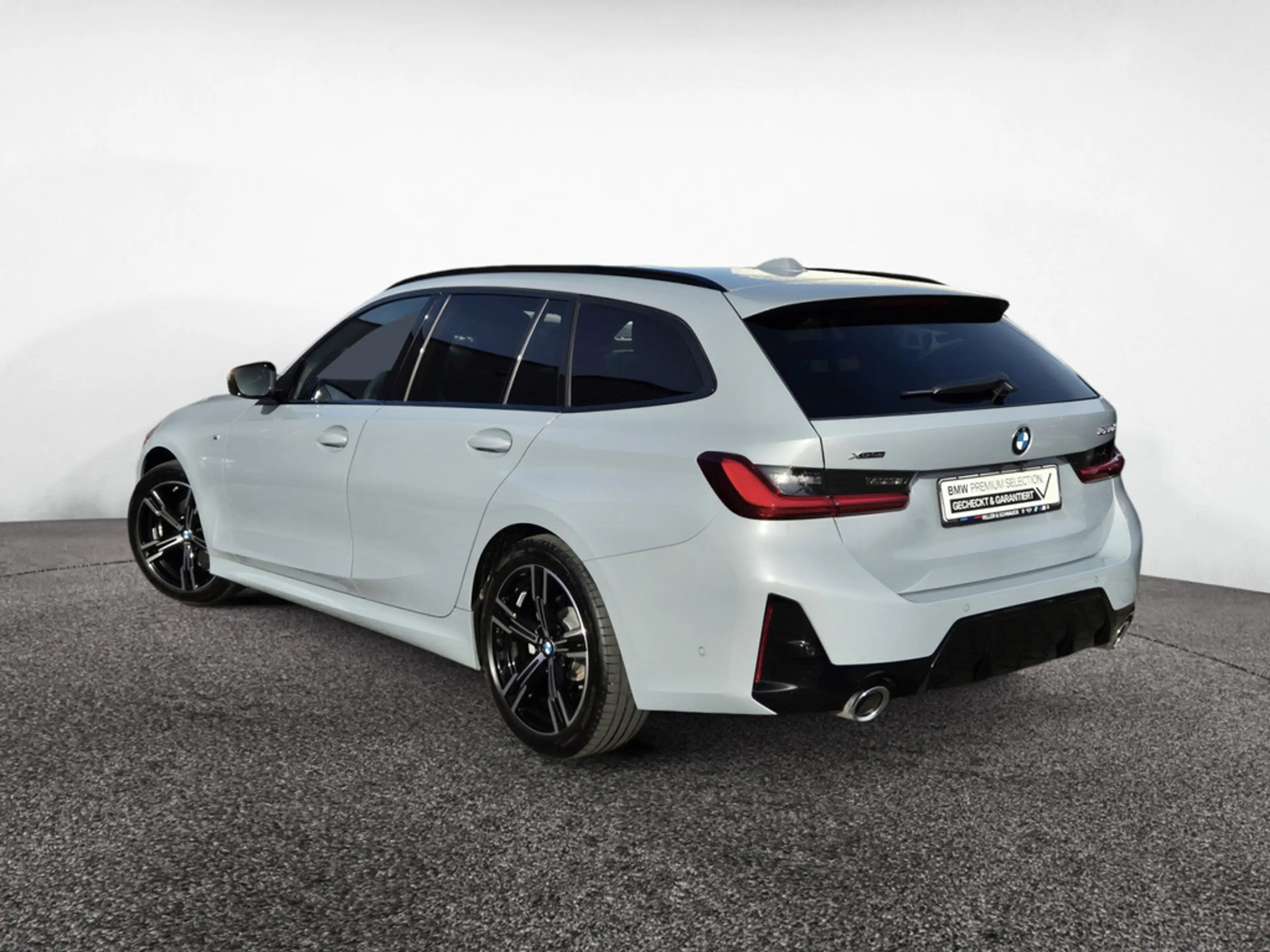 BMW 320 d Touring xDrive M-Sport PANO+AHK+ACC+KAM+ — photo 6