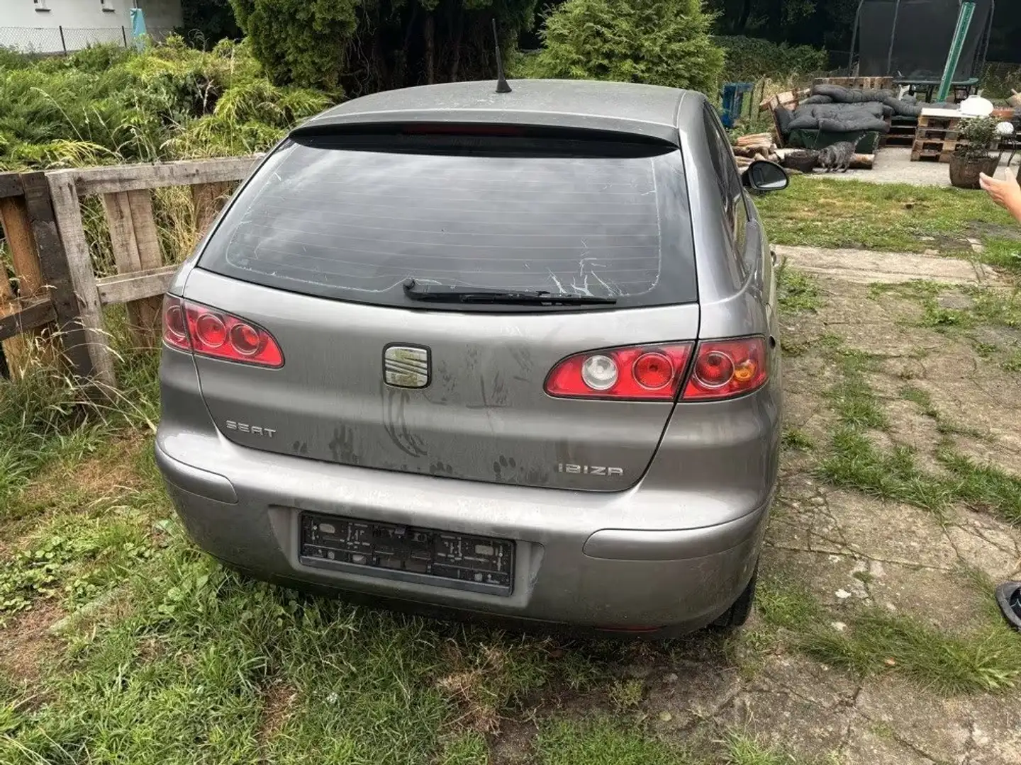 SEAT Ibiza Ibiza 1.4 Gris - 2