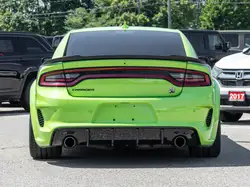 Dodge Charger 2023 — фото 13