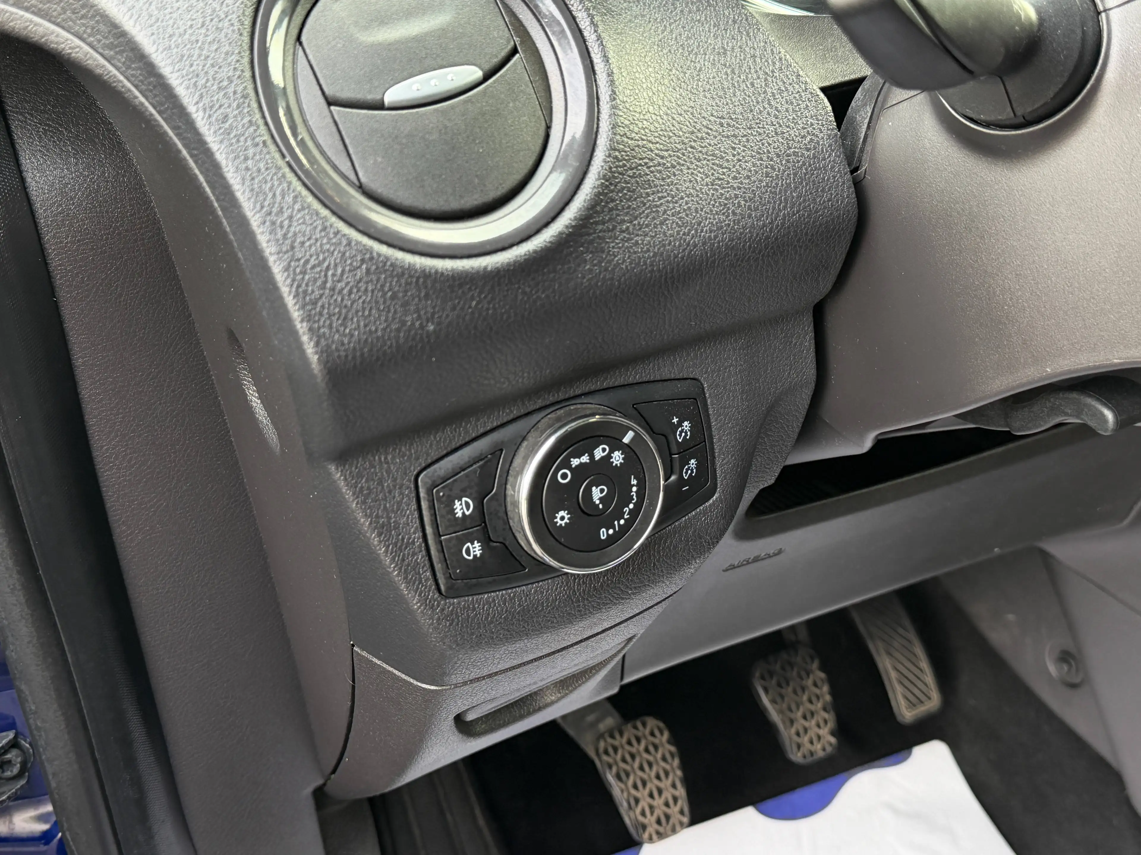 Ford Tourneo Courier 1.5 TDCi Titanium*BLUETOOTH*CARPLAY*GPS*PDC*JANTES*GARANTIE 12 MOIS*** — photo 12