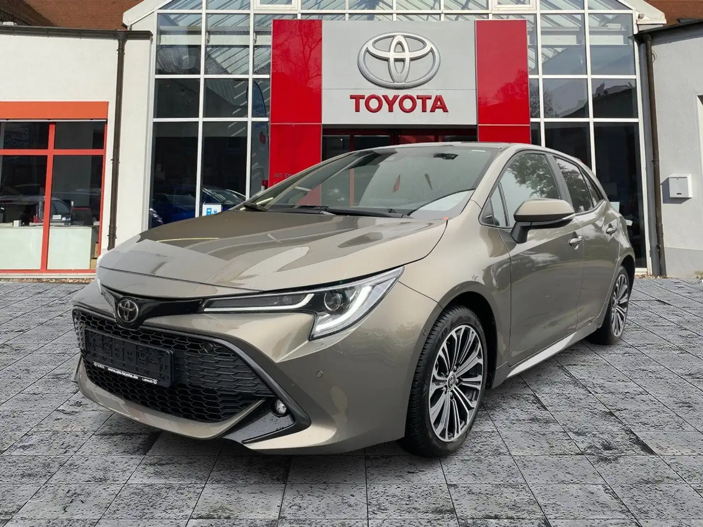 Toyota Corolla 1.2T Team D ACC*KAM*DAB*SHZ*Totwinkel Marrone - 2