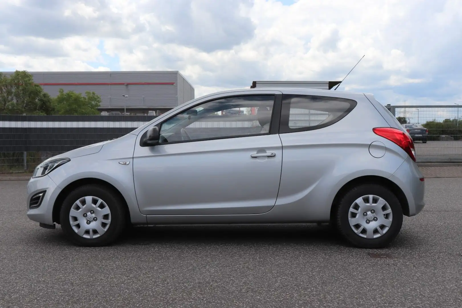 Hyundai i20 FIFA World Cup Edition Silber - 2