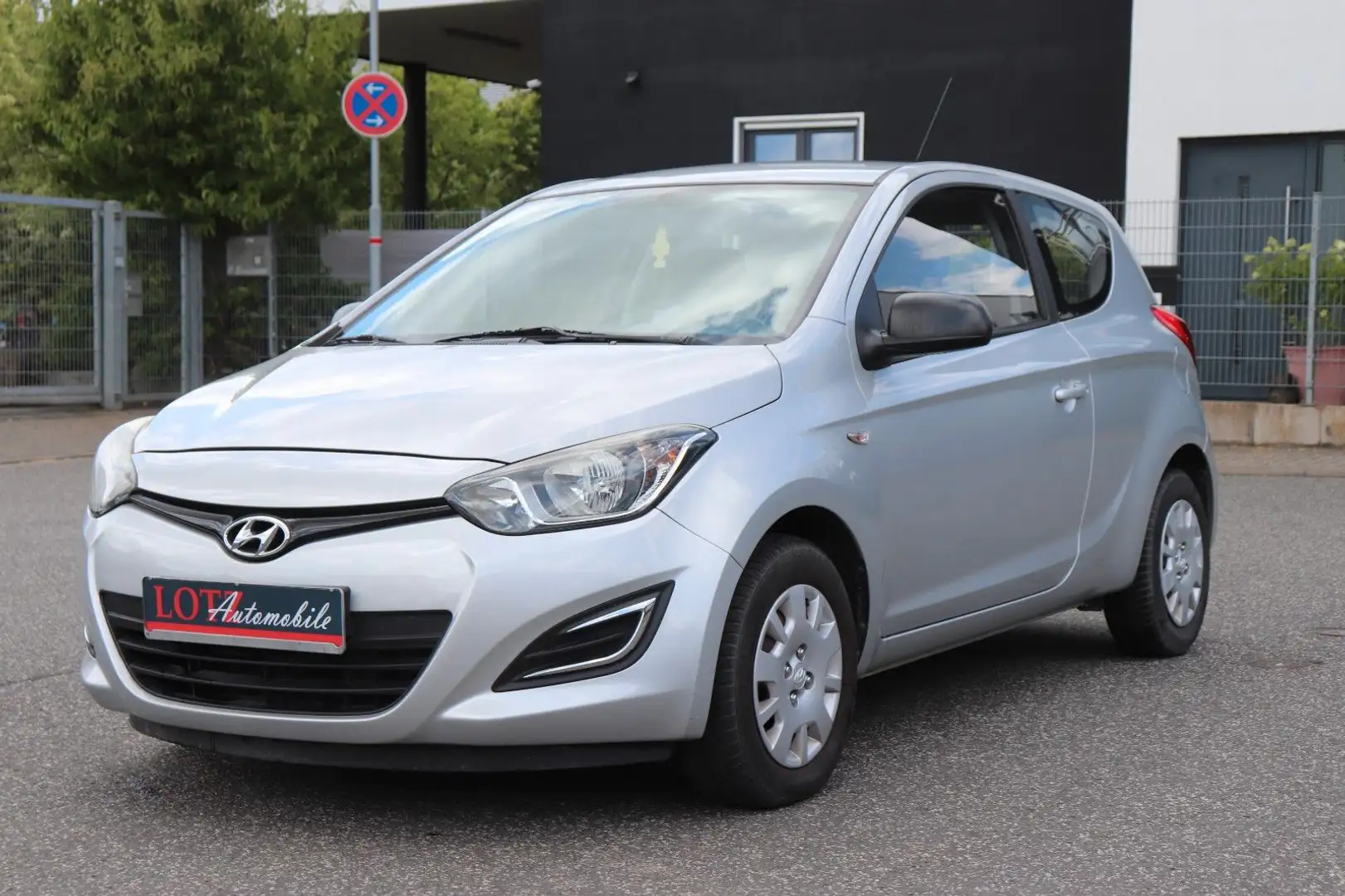 Hyundai i20 FIFA World Cup Edition Silber - 1