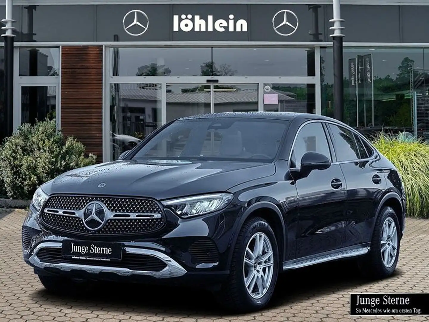 Mercedes-Benz GLC 220 d 4M PANO+AHK+KAM+LEDER-BEIGE+LED Schwarz - 2