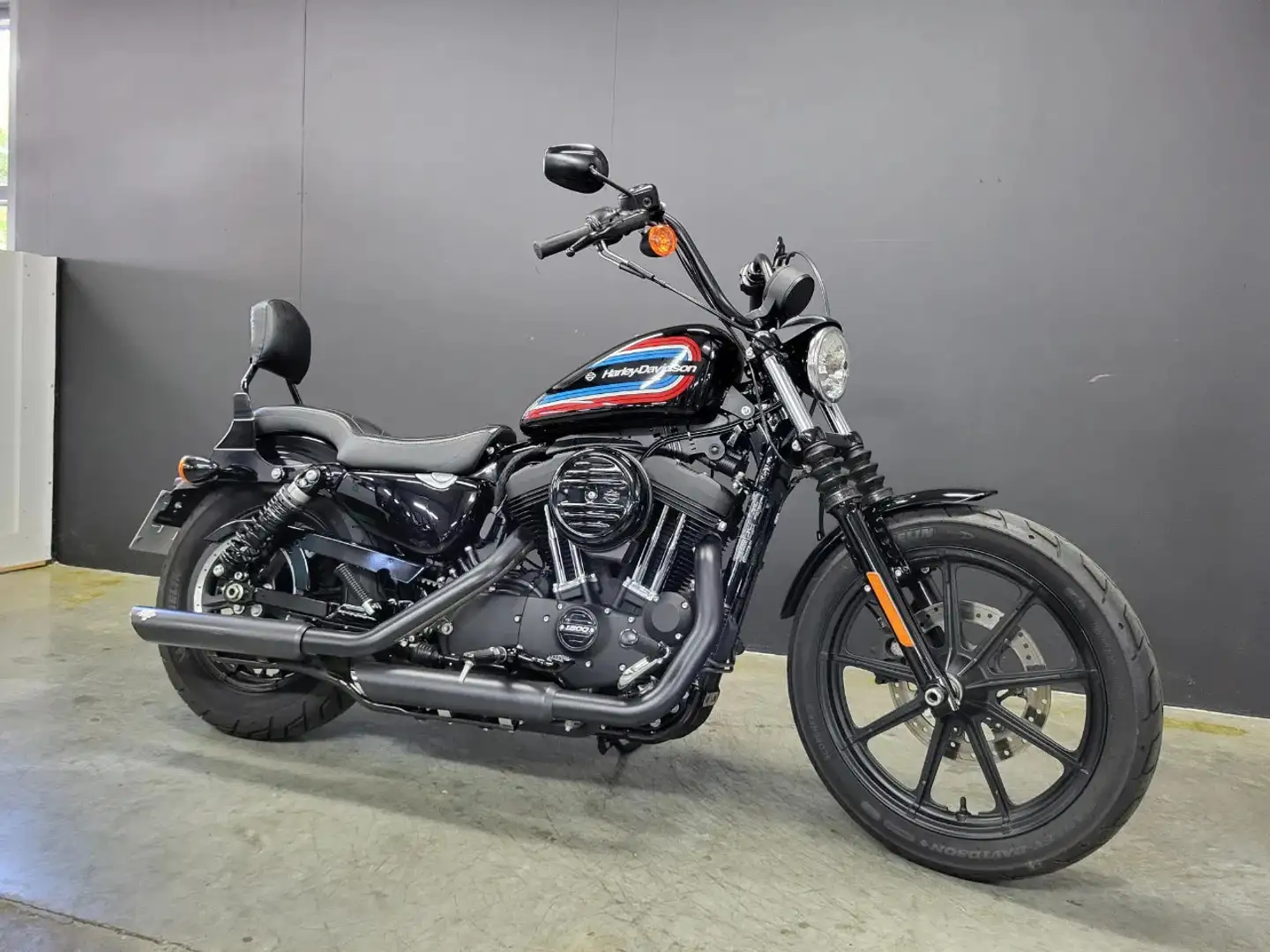 Harley-Davidson Iron 1200 (nieuwstaat) - 1